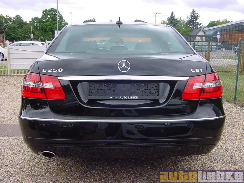 Mercedes-Benz E 250 ELEG. AUTOM,XEN,NAVI-CO,SHZ,PTS,BT,GRA — photo 5