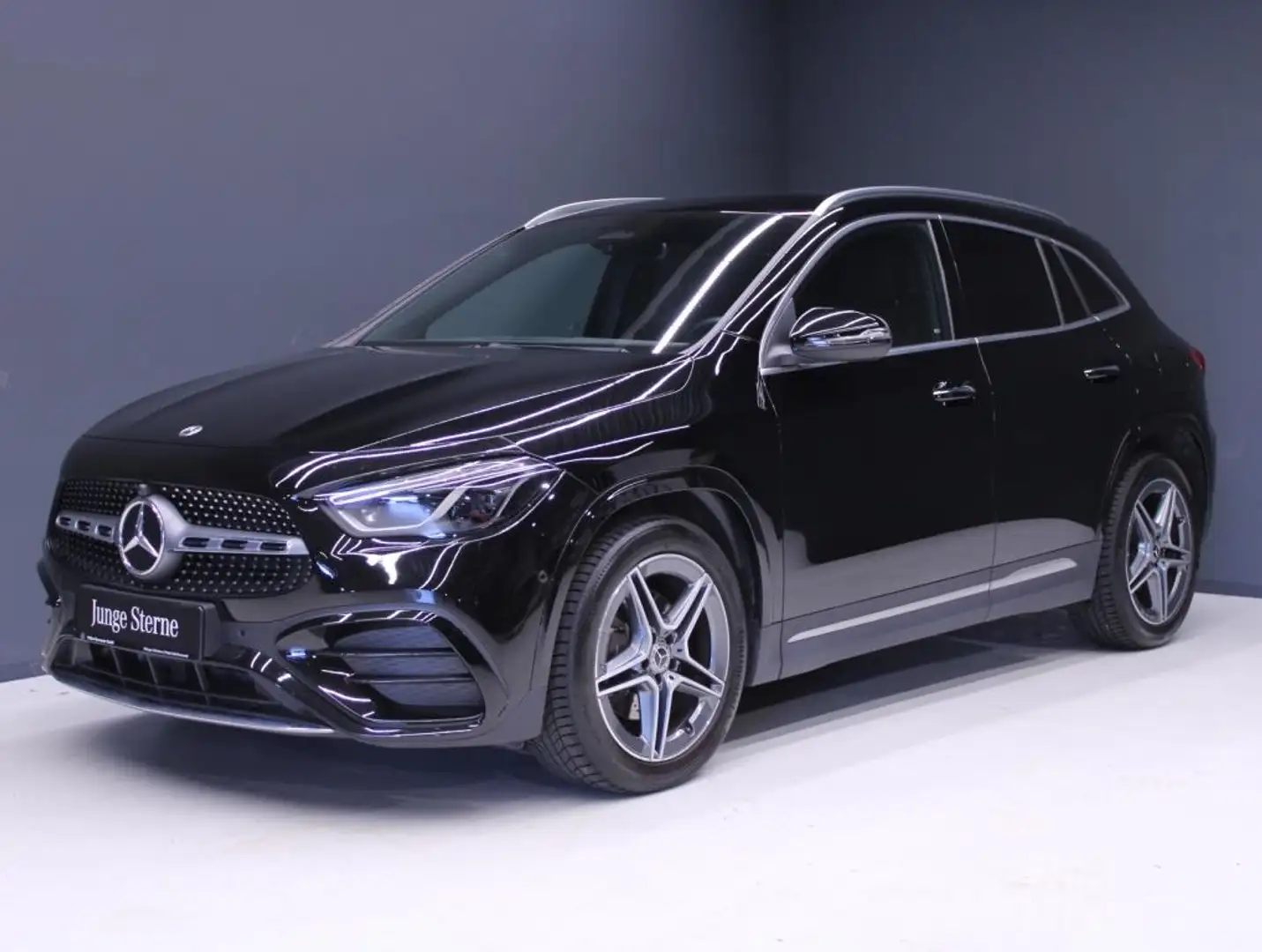 Mercedes-Benz GLA 200 d AMG+Navi+AHK+Ambiente+SHZ+MBUX+DAB Czarny - 1