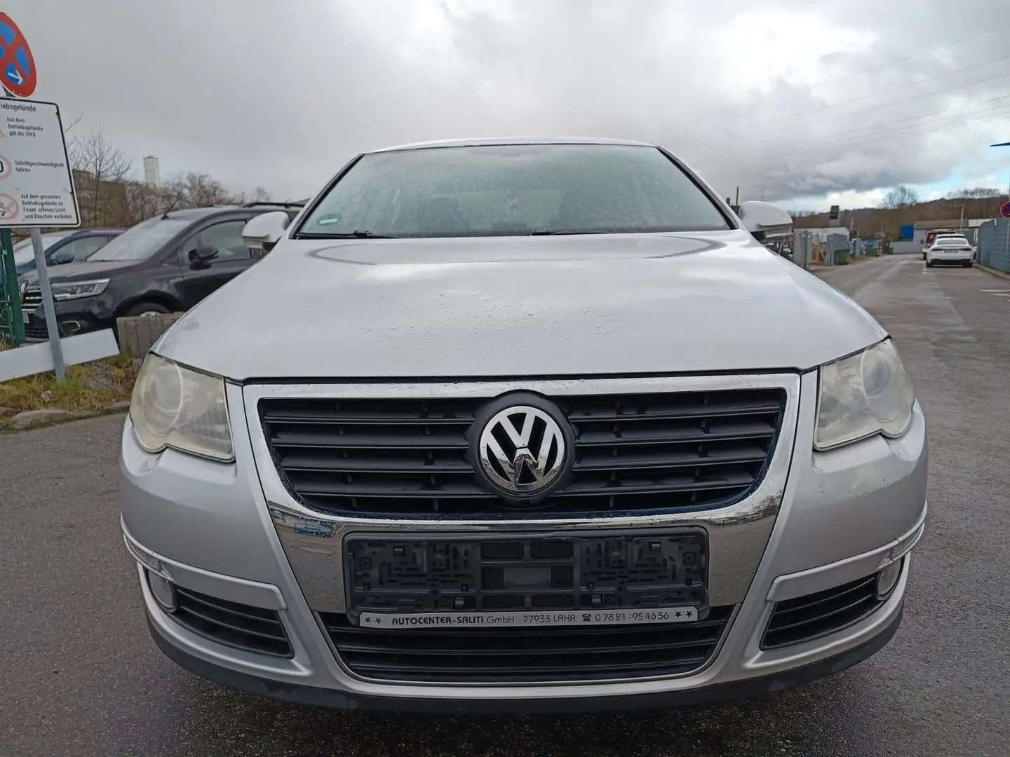 Volkswagen Passat Lim. Comfortline Automatik "Nur 159900KM" Argintiu - 2
