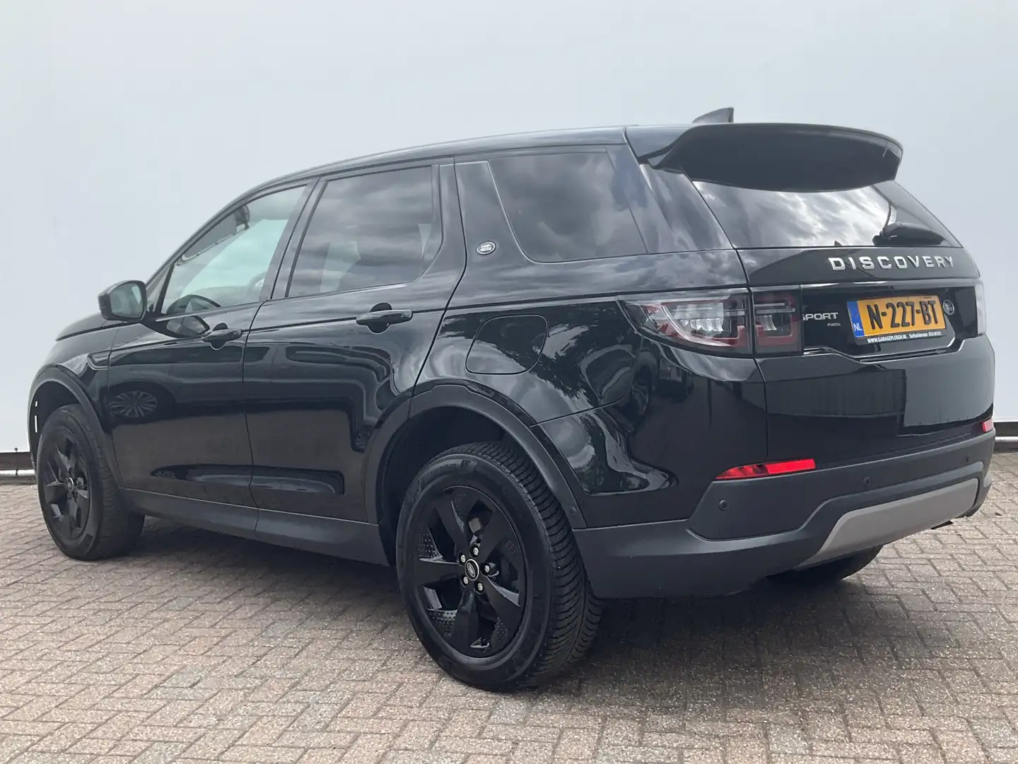 Land Rover Discovery Sport P300e 1.5 PHEV R-Dynamic incl.BTW 360° Carplay DAB Schwarz - 2