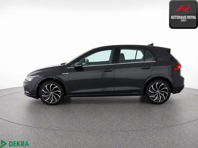 Volkswagen Golf view 3