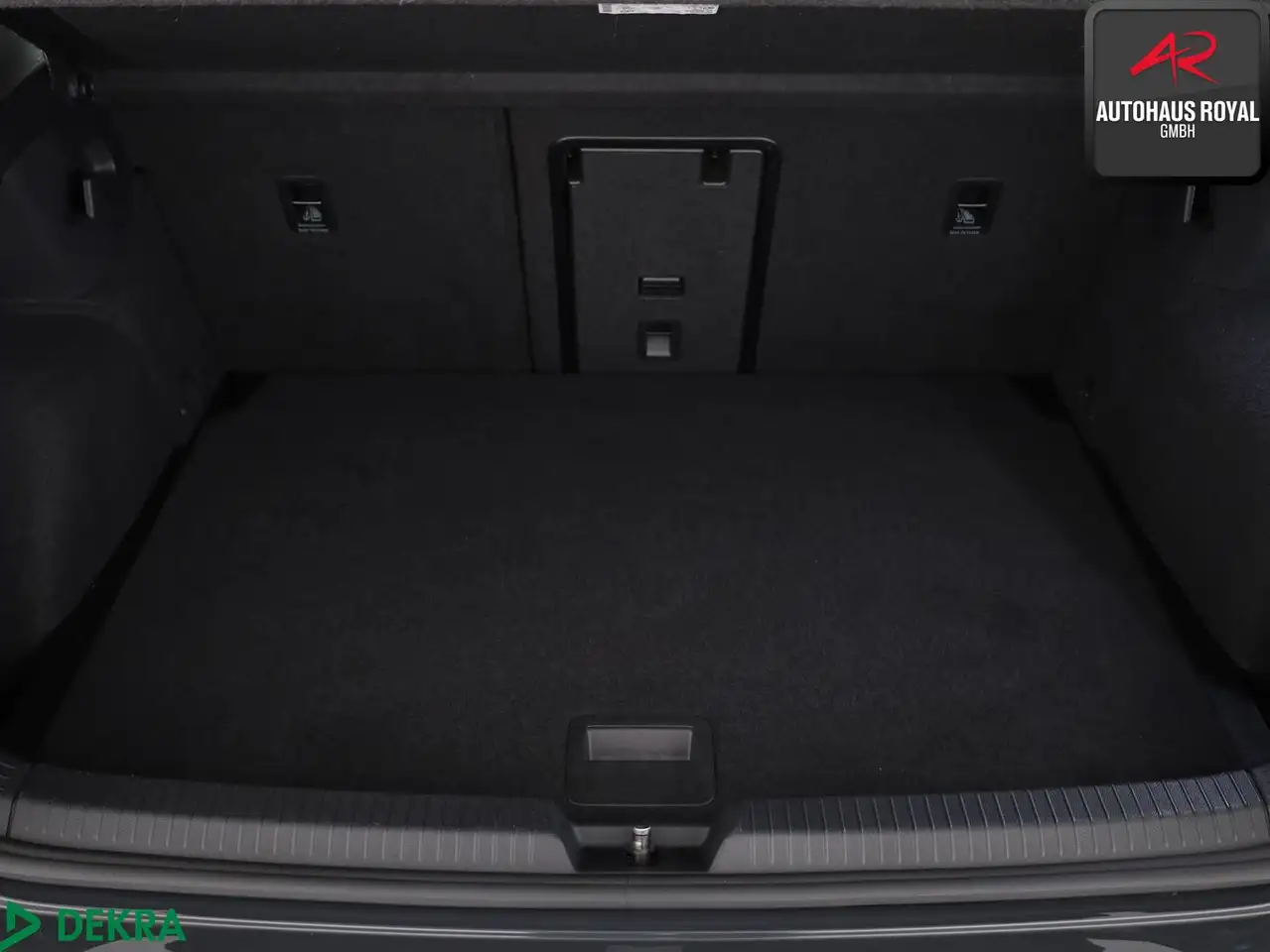 Volkswagen Golf VIII 2.0 TSI STYLE MASSAGE,MEMORY,ACC,1.HD, миниатюра 13