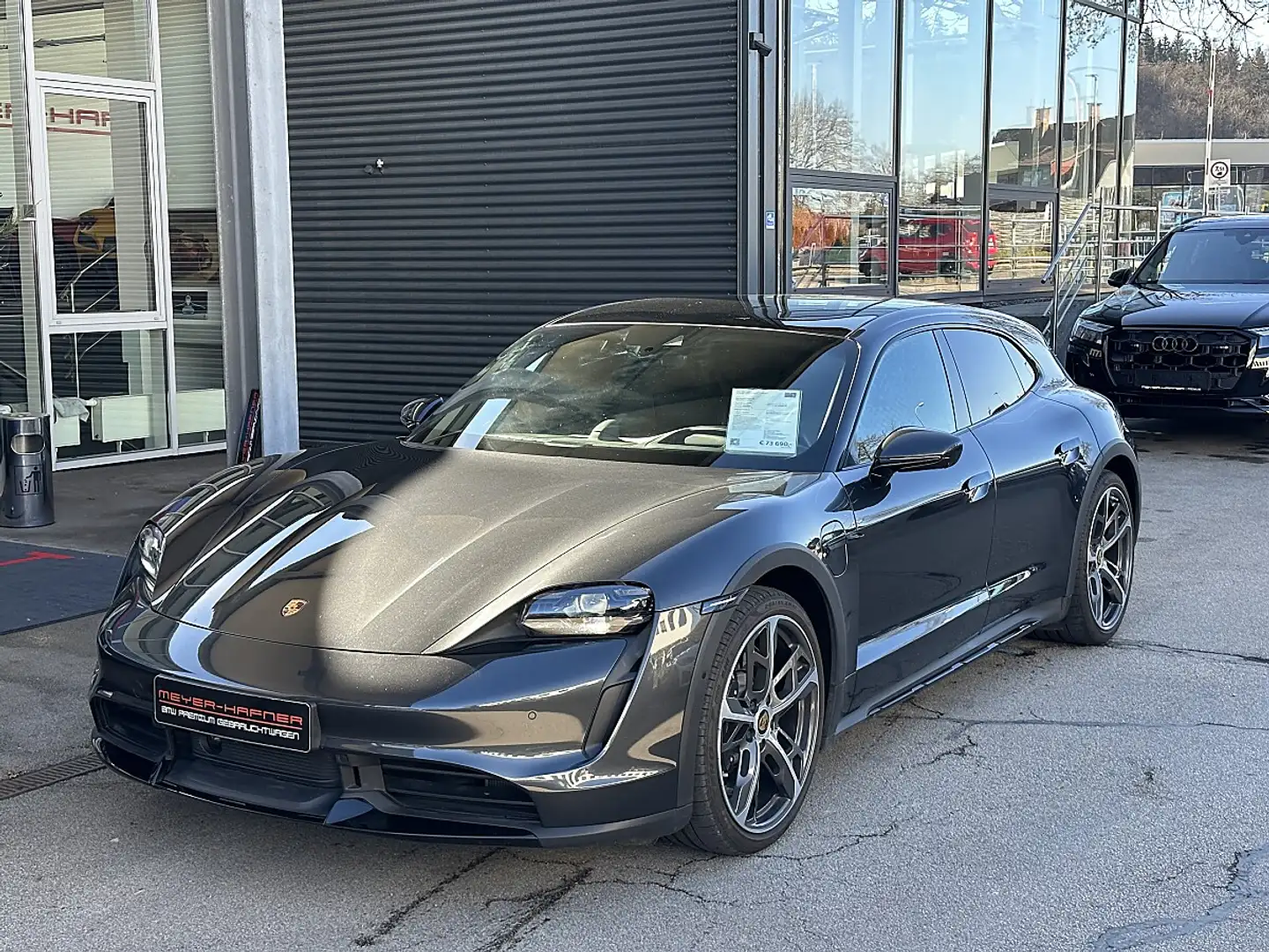 Porsche Taycan Turbo Cross Turismo Grau - 1