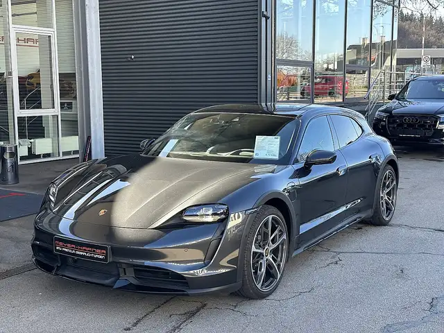 Porsche Taycan Turbo Cross Turismo