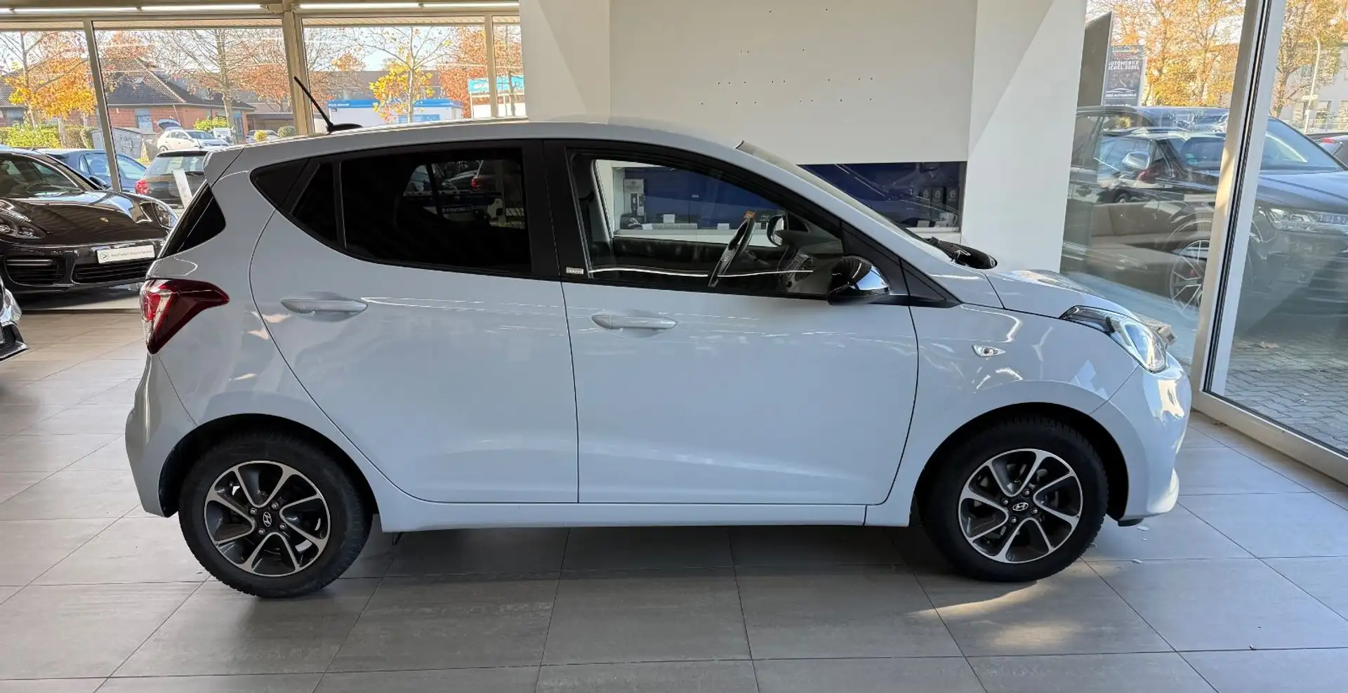 Hyundai i10 *YES!*Klima*Sitzh*Lenkheiz*Alu*DAB*LED* - 2