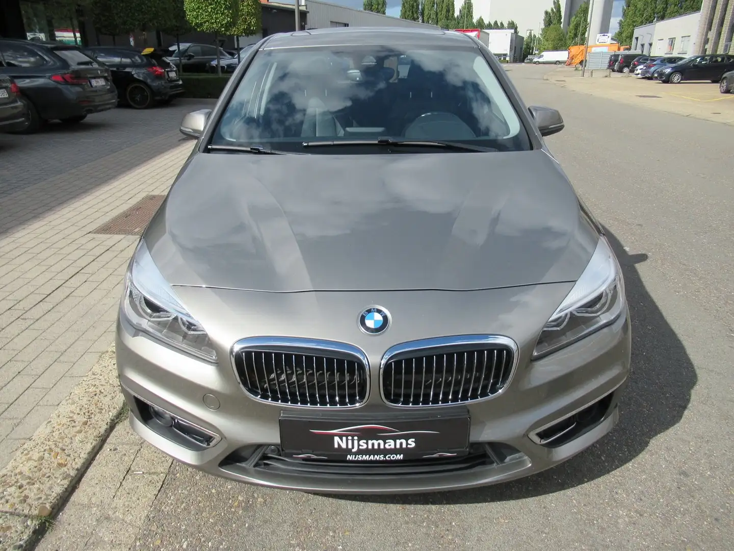 BMW 218 i Active Tourer Aut. Luxury Line-Leder-Pano-Airco Silber - 2