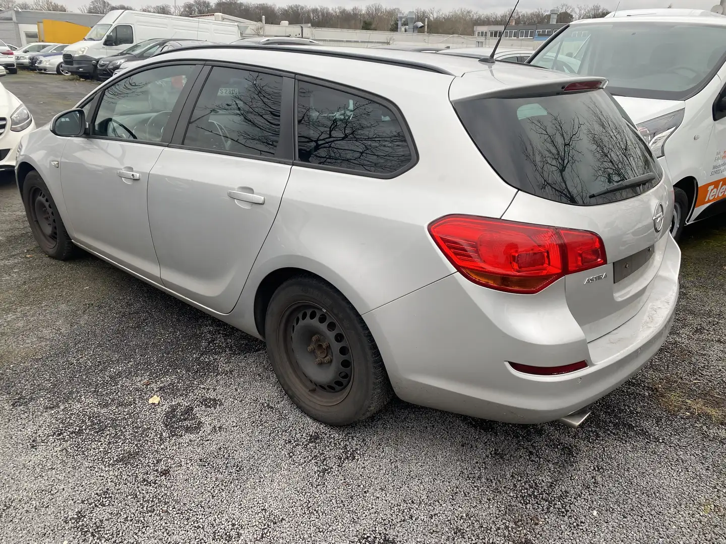 Opel Astra Edition EURO 5. TÜV.11.2026 Plateado - 2