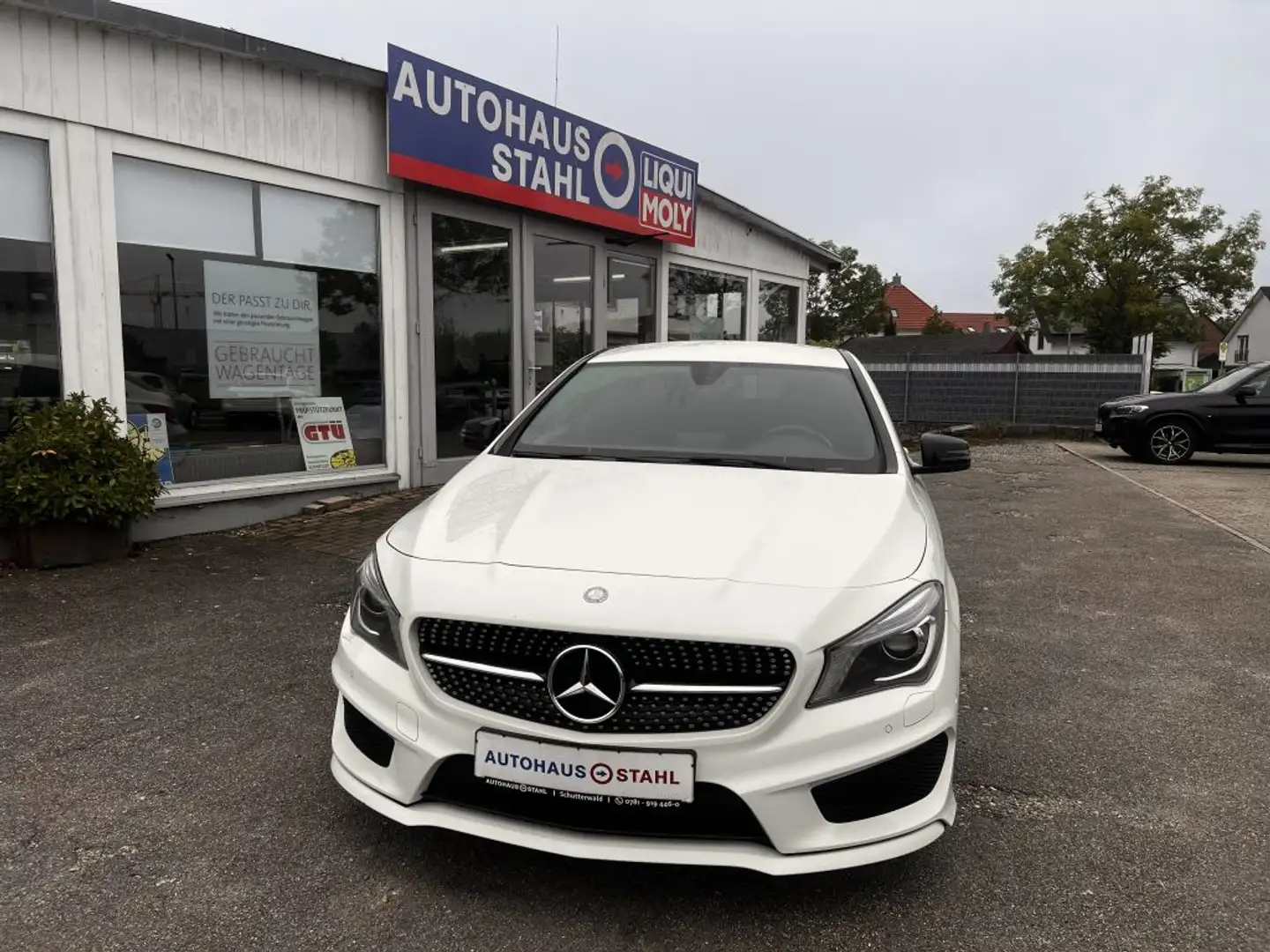 Mercedes-Benz CLA 220 Shooting Brake (CDI) d 7G-DCT AMG Line Weiß - 2