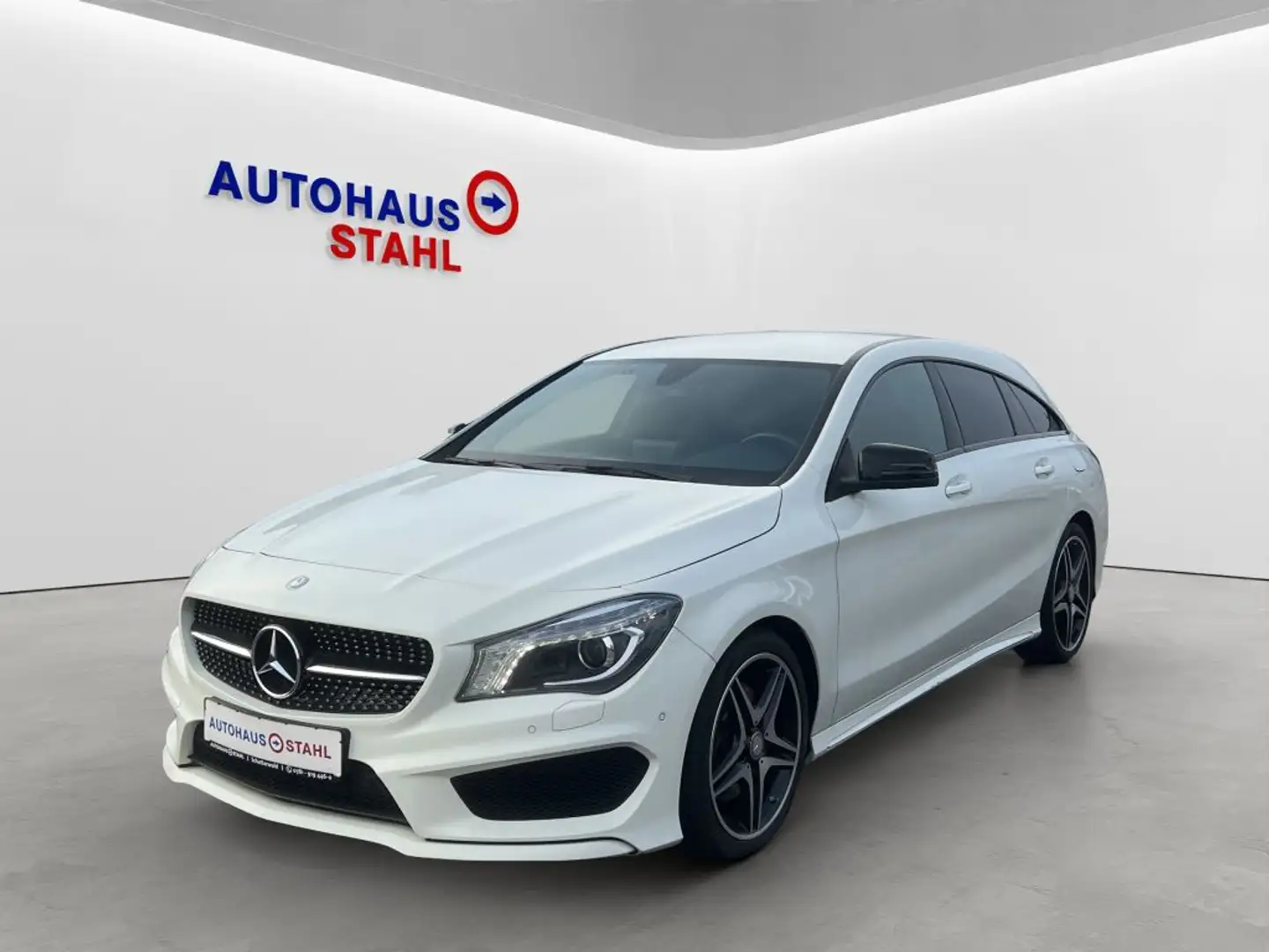 Mercedes-Benz CLA 220 Shooting Brake (CDI) d 7G-DCT AMG Line Blanc - 1