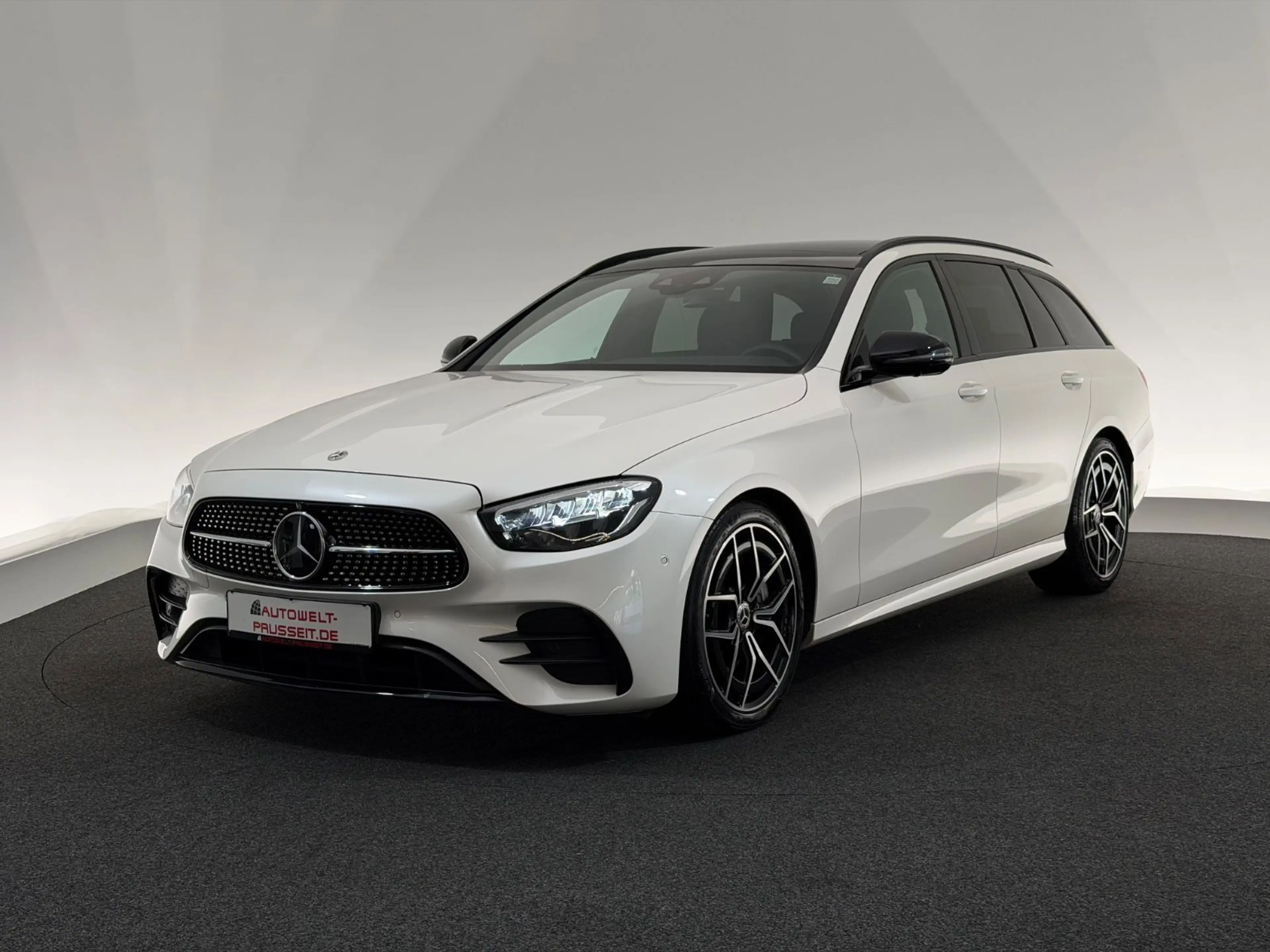 Mercedes-Benz E 450 4Ma.*AMG LINE*NIGHT-LED-AHK-PANO-360°-ABC — photo 3