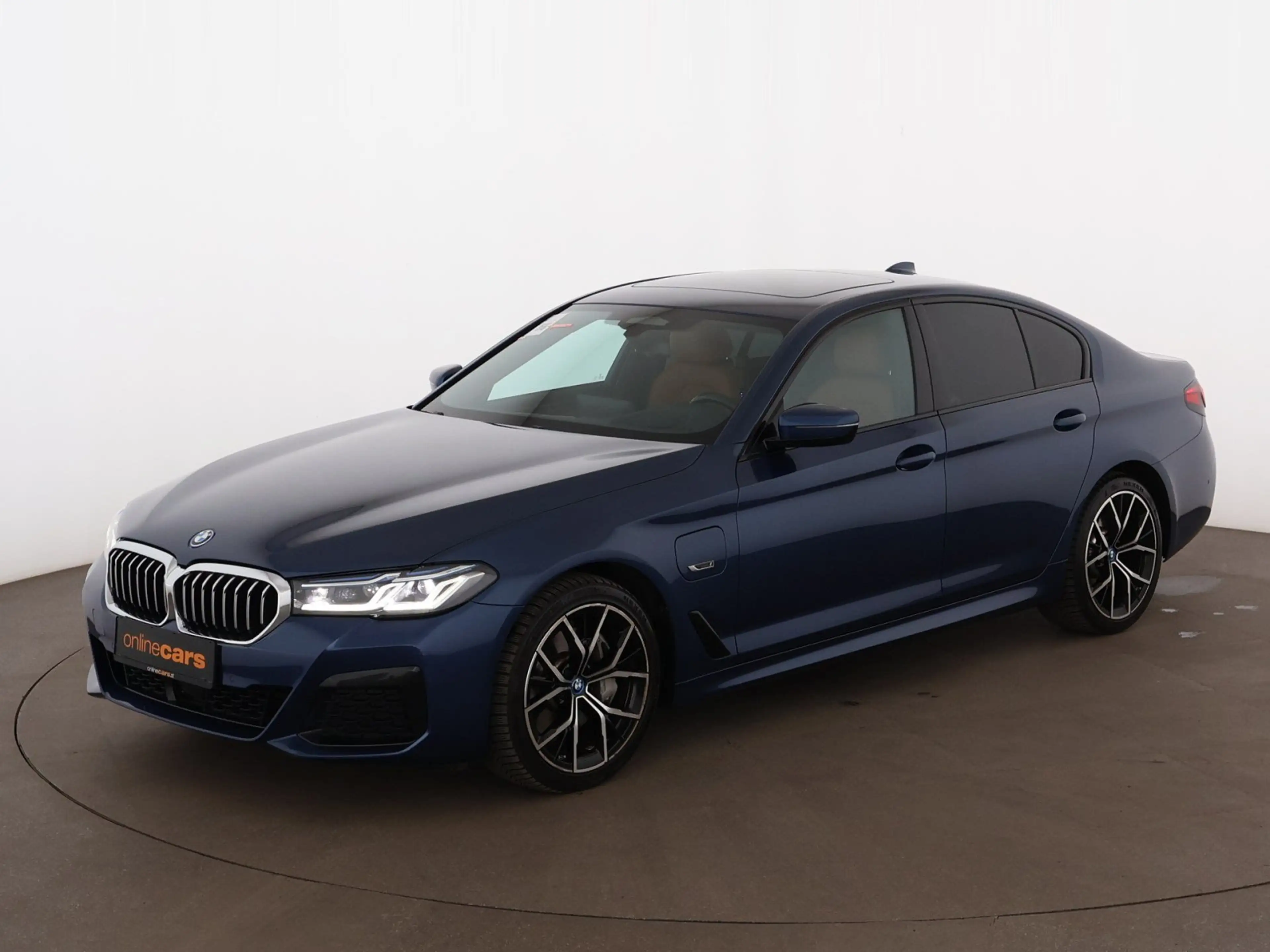 BMW 545 e Limousine xDrive M-Sport Aut LASER HEAD-UP — photo 2