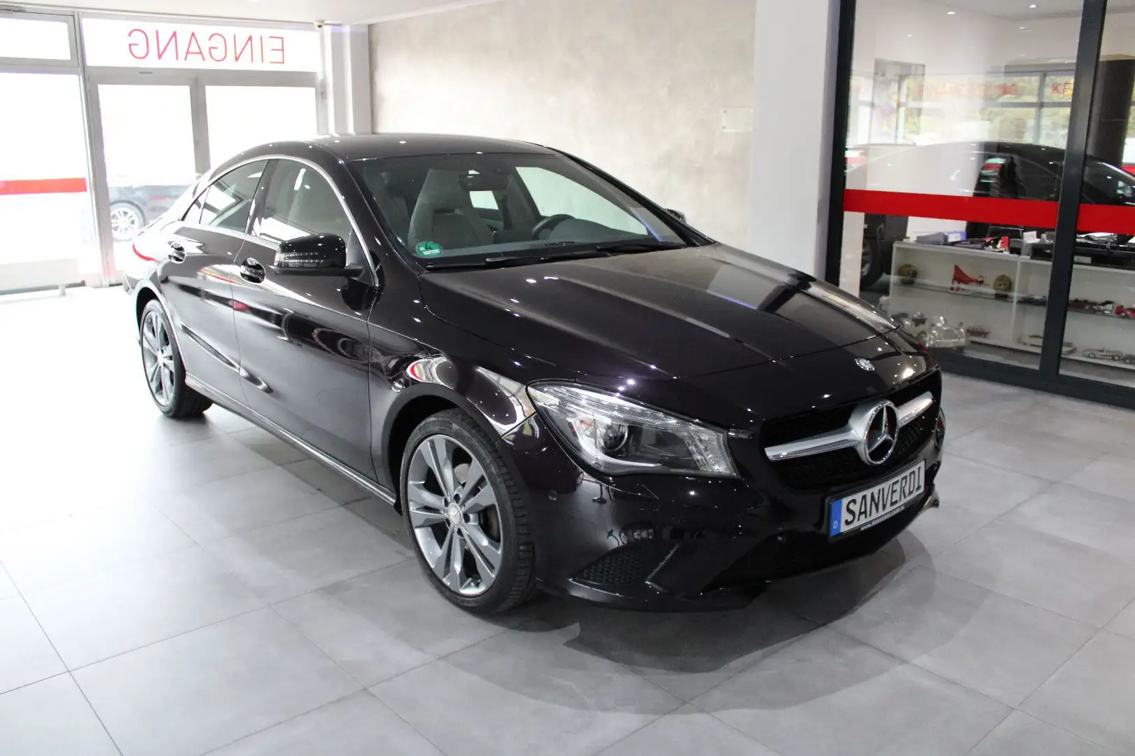 Mercedes-Benz CLA 200 SPORTPAKET LEDER NAVI XENON PDC EURO 6 Mauve - 2
