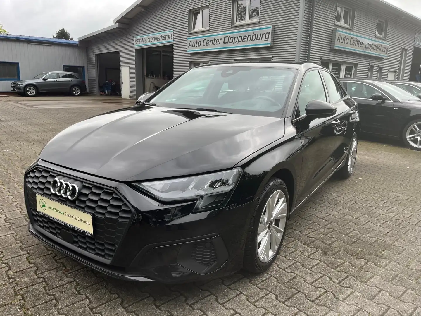 Audi A3 30 TDI S-tronic basis Schwarz - 1