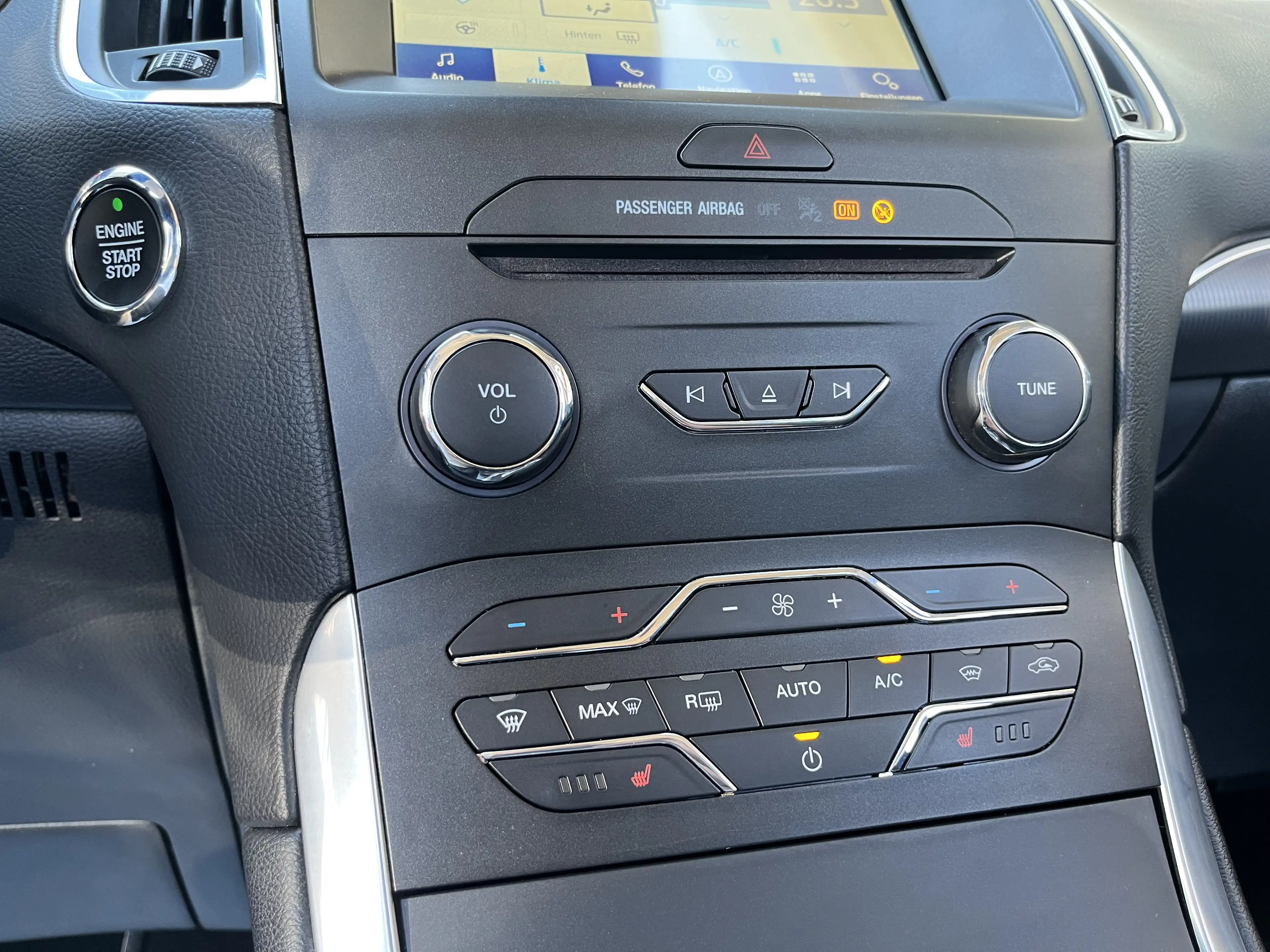 Ford S-Max 2.0 EcoBlue Titanium / 7-Sitzer / AHK / Kamera — photo 11