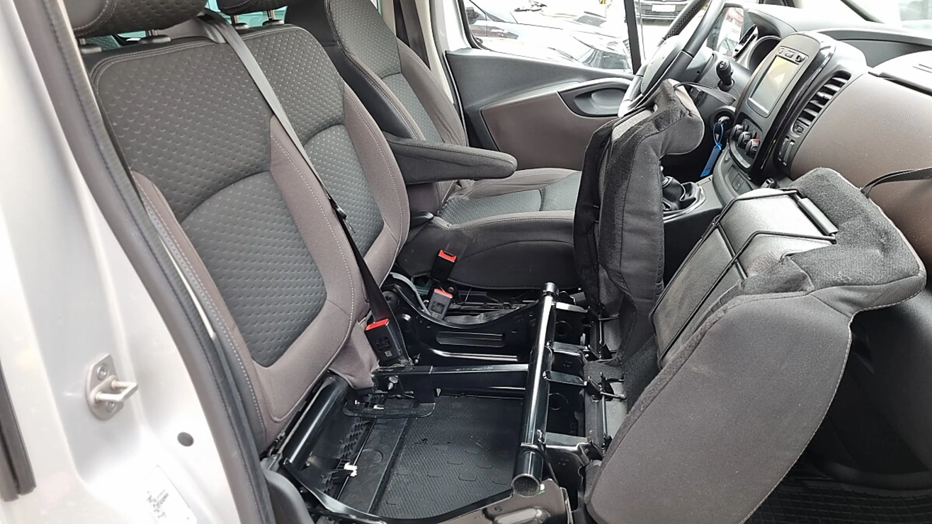 Fiat Talento Panorama 3,0t 1,6 EcoJet 120 L2H1 Family — photo 8