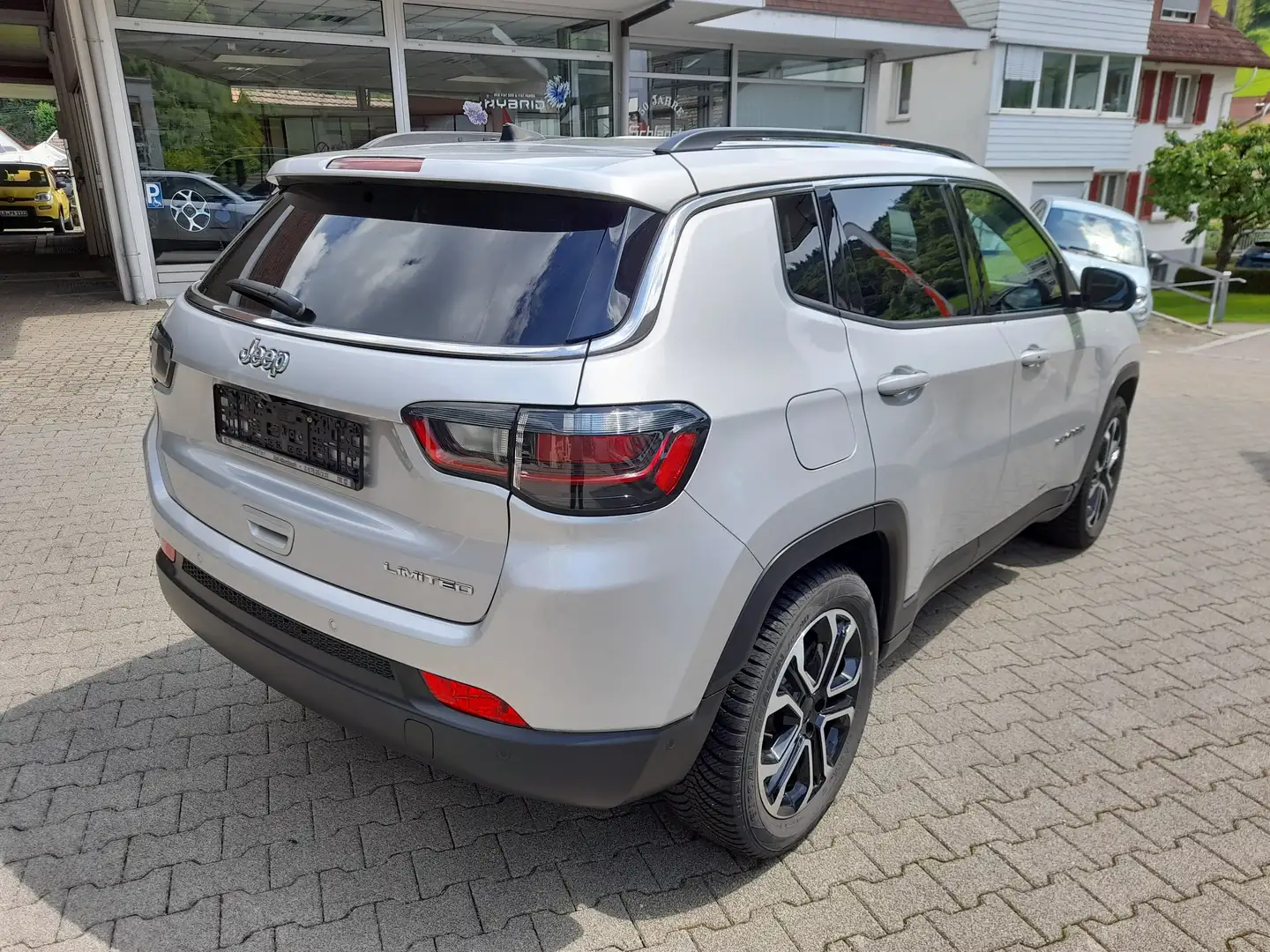 Jeep Compass Limited 1.3 GSE DCT (150 PS) Grau - 2