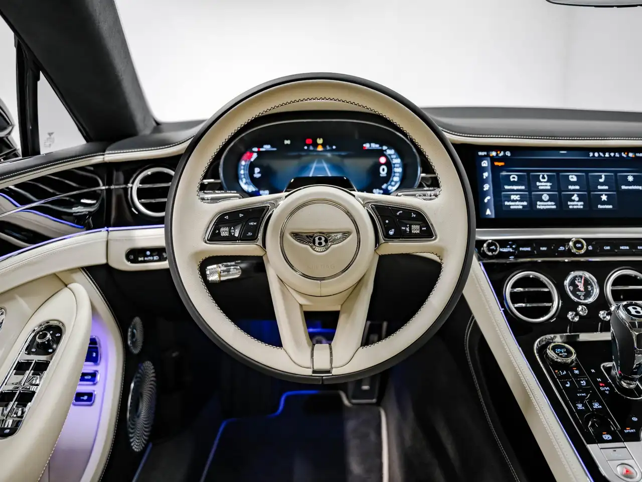Bentley Continental GT 2026 — фото 14