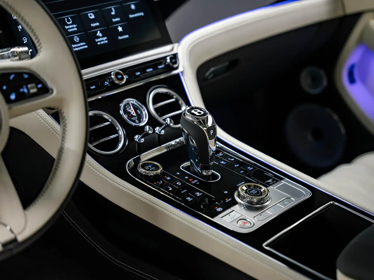 Bentley Continental GT 2026 — фото 15