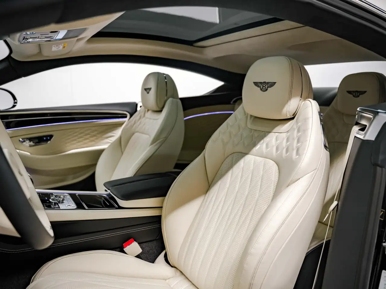 Bentley Continental GT 2026 — фото 12