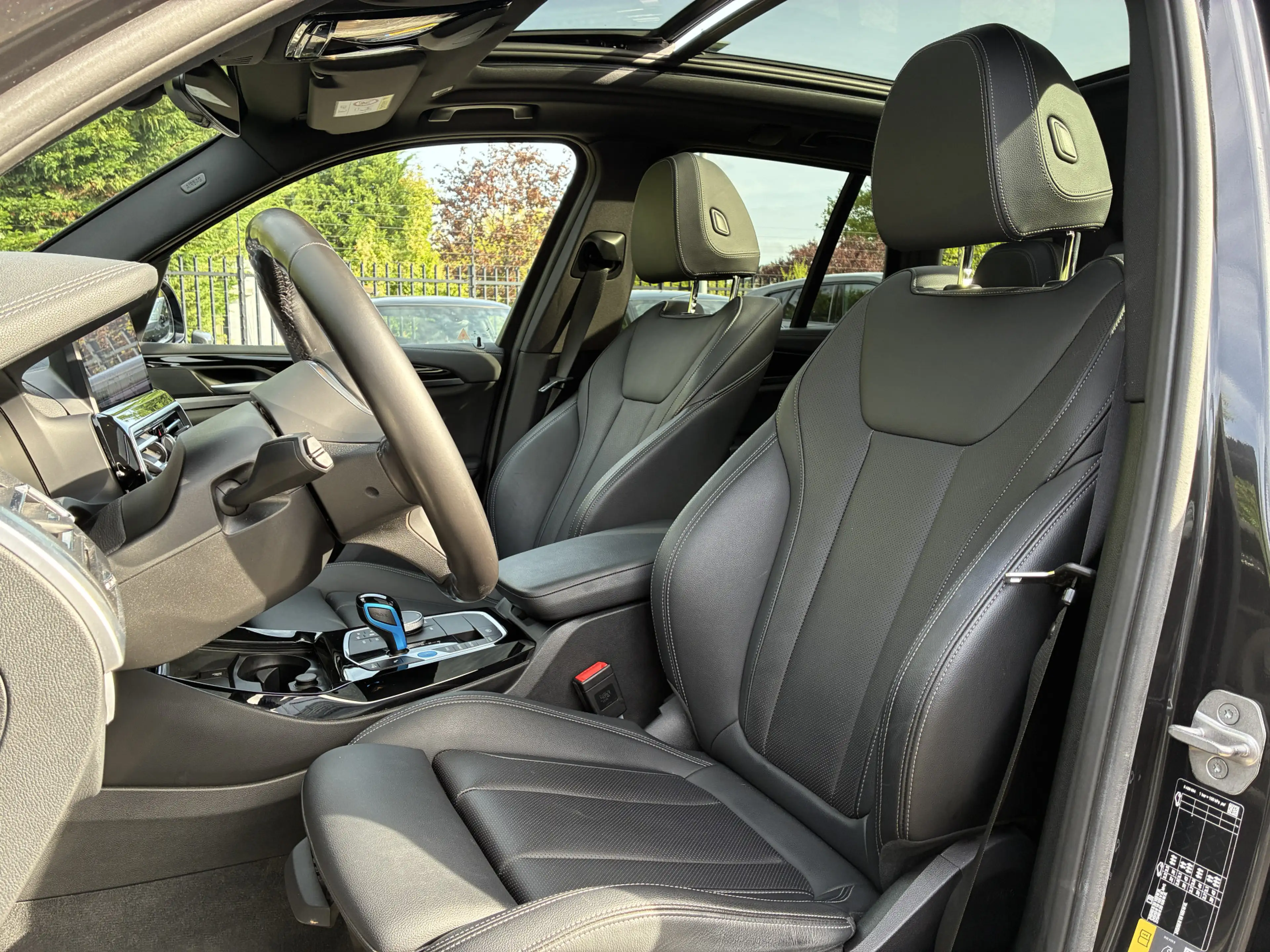 BMW iX3 | M-Sport | Driving ass. Prof | Park ass. | Panora — photo 11