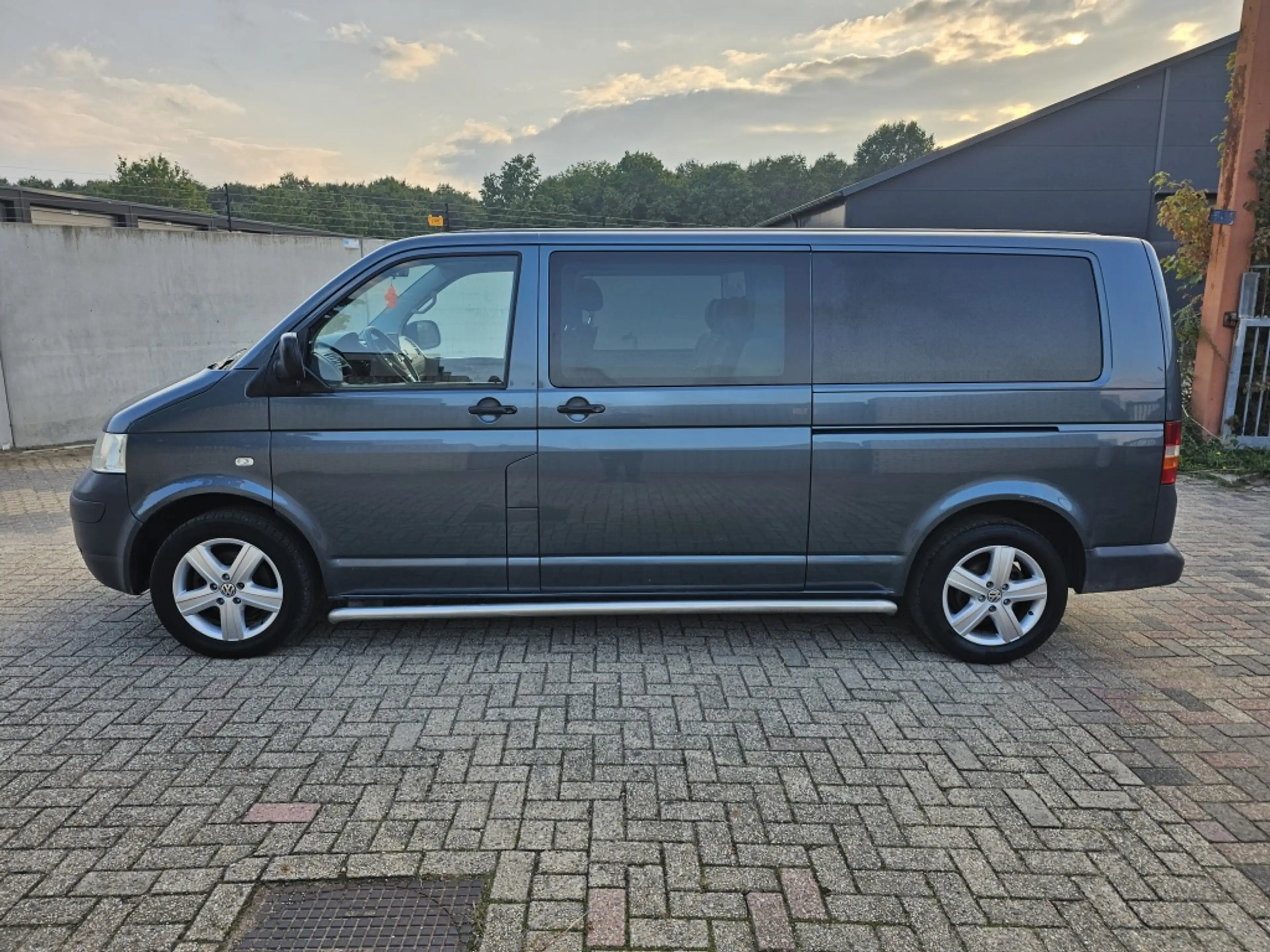 Volkswagen Transporter 2.5 TDI 340 Trend.DC — photo 2