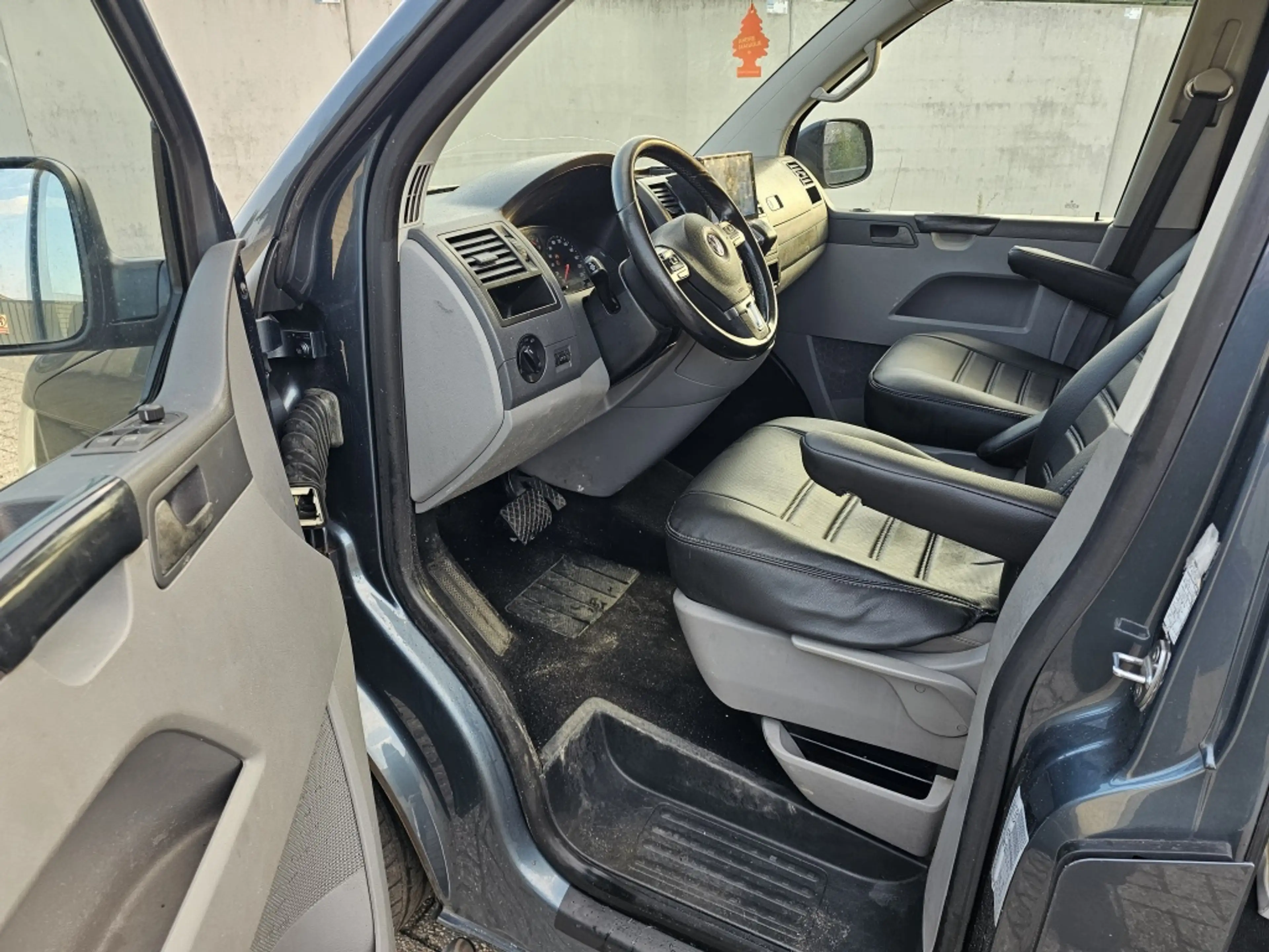 Volkswagen Transporter 2.5 TDI 340 Trend.DC — photo 18