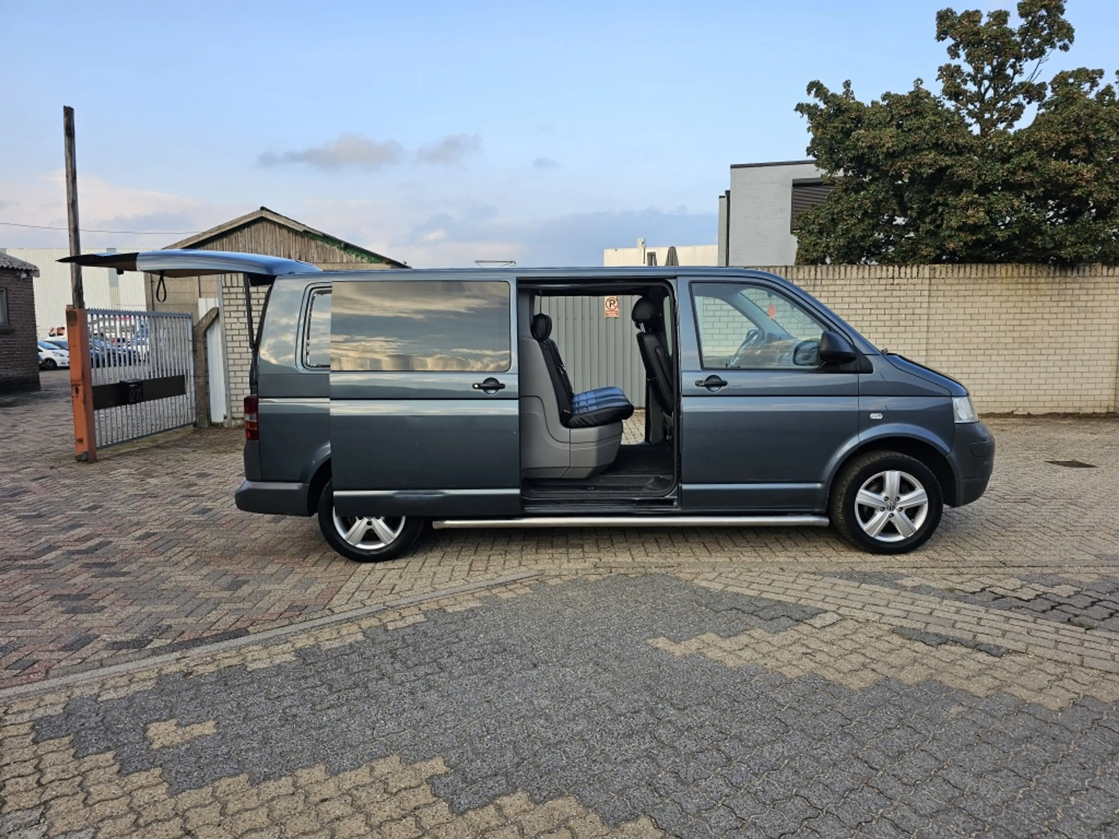 Volkswagen Transporter 2.5 TDI 340 Trend.DC — photo 15