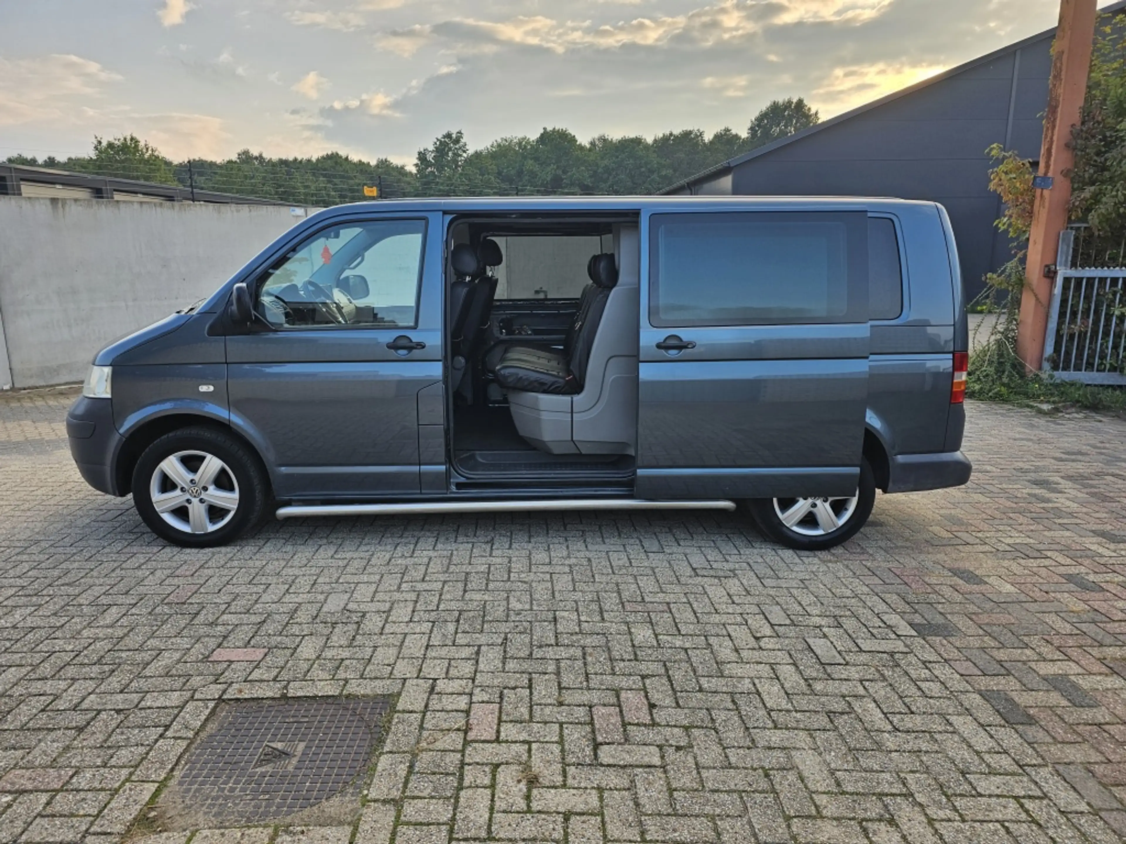 Volkswagen Transporter 2.5 TDI 340 Trend.DC — photo 13