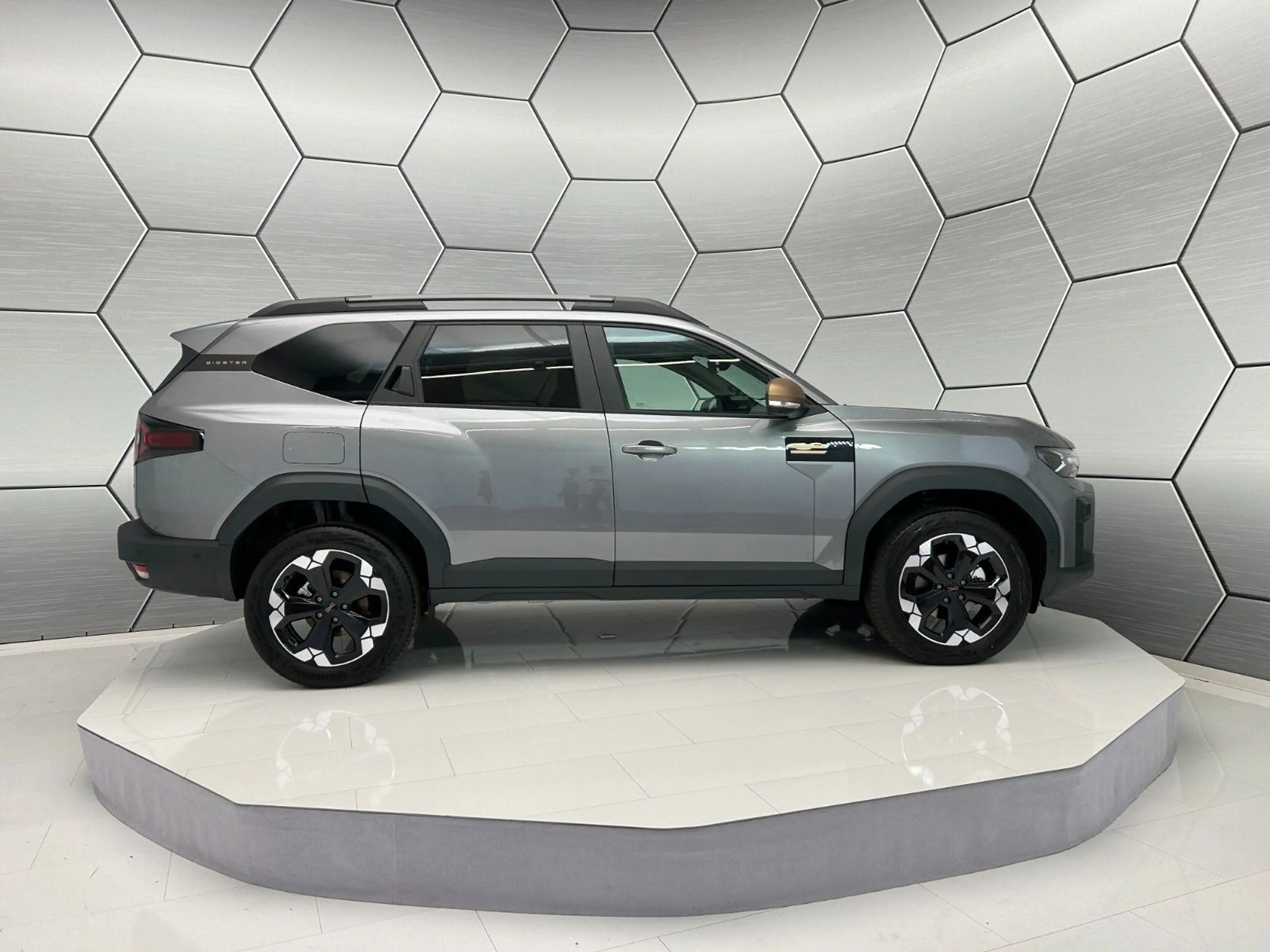 Dacia Bigster Extreme mild hybrid-G 140 Winter /City — photo 7