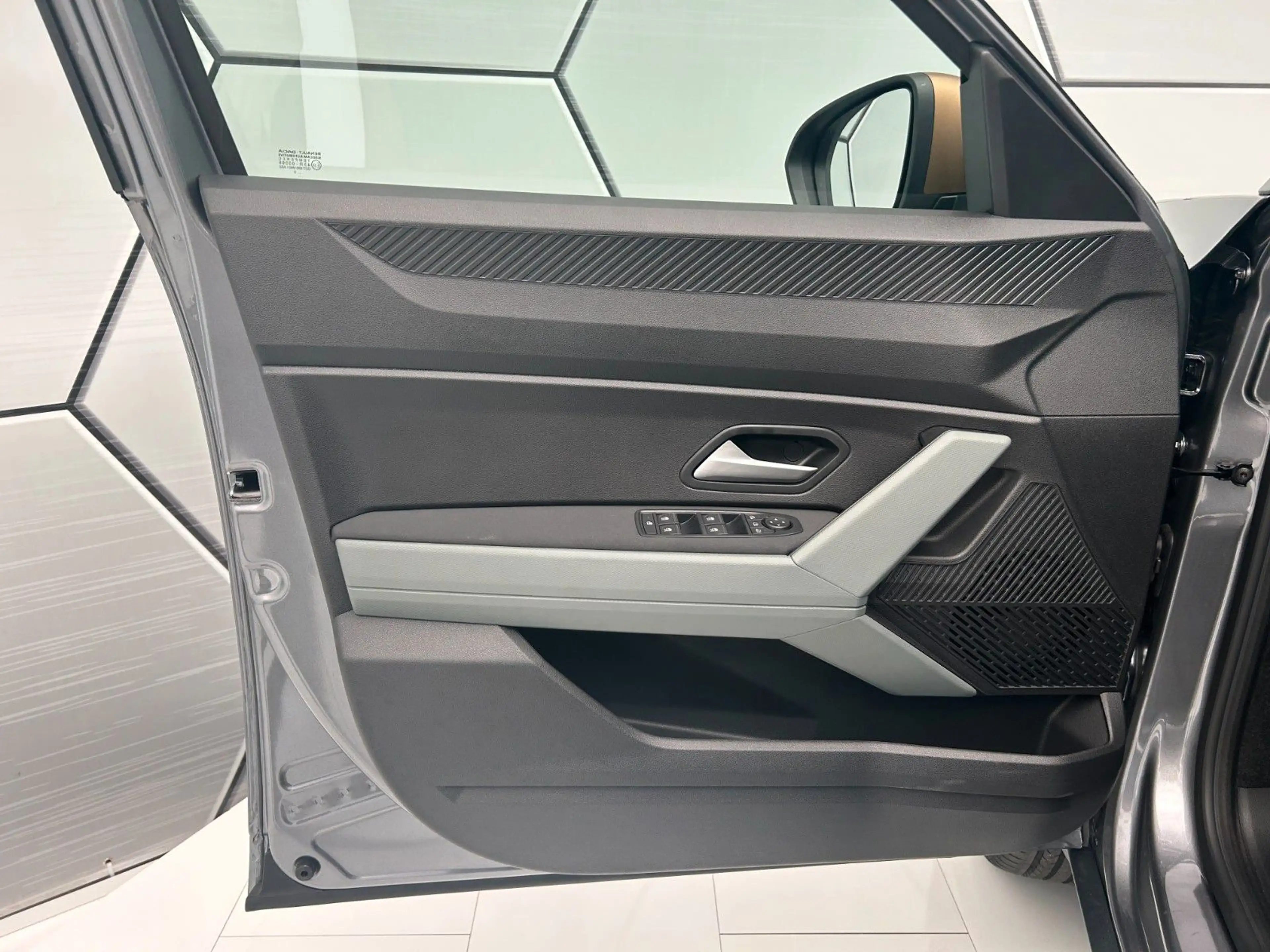 Dacia Bigster Extreme mild hybrid-G 140 Winter /City — photo 11