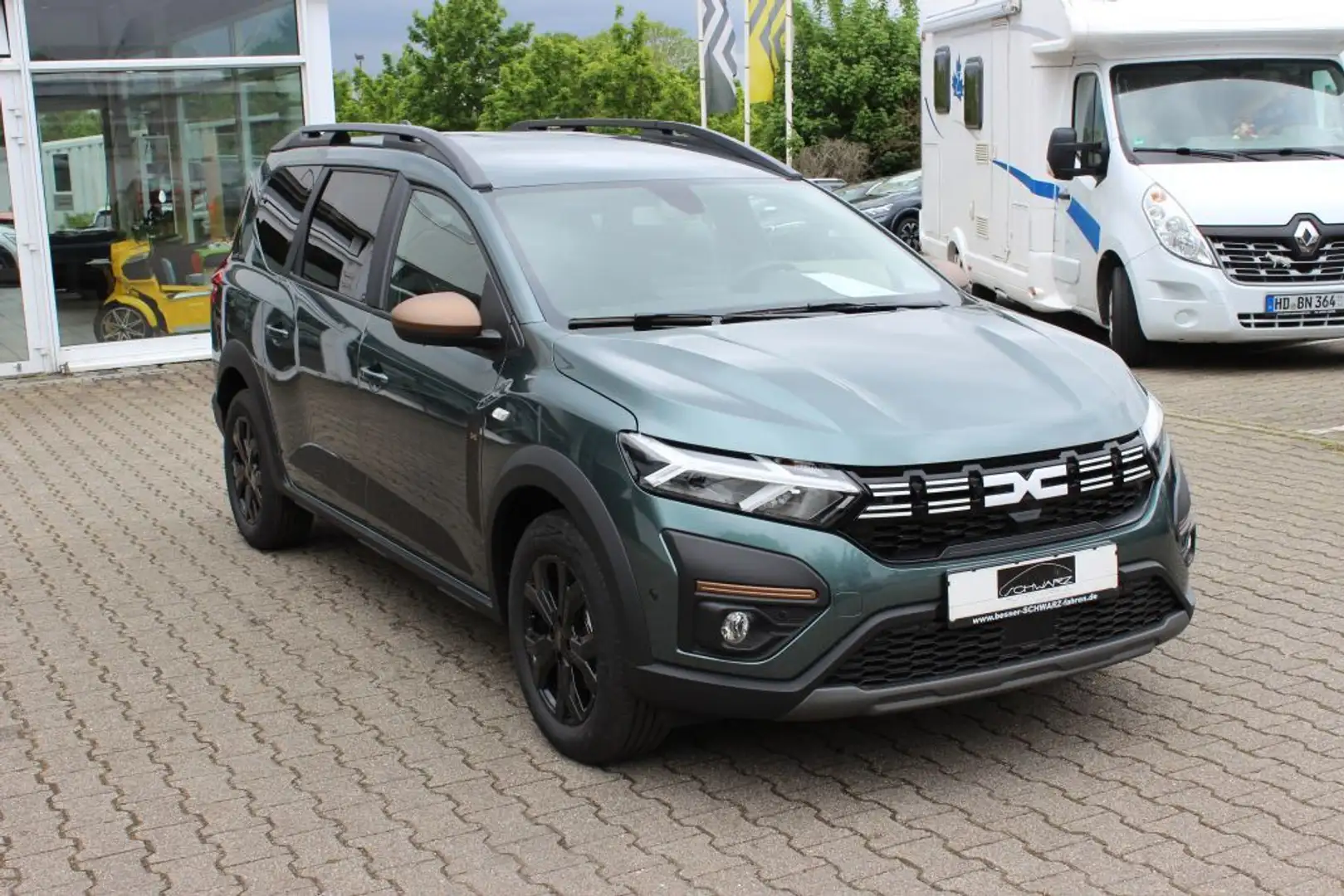 Dacia Jogger TCe 110 (7-Sitzer) Extreme+ Grün - 2