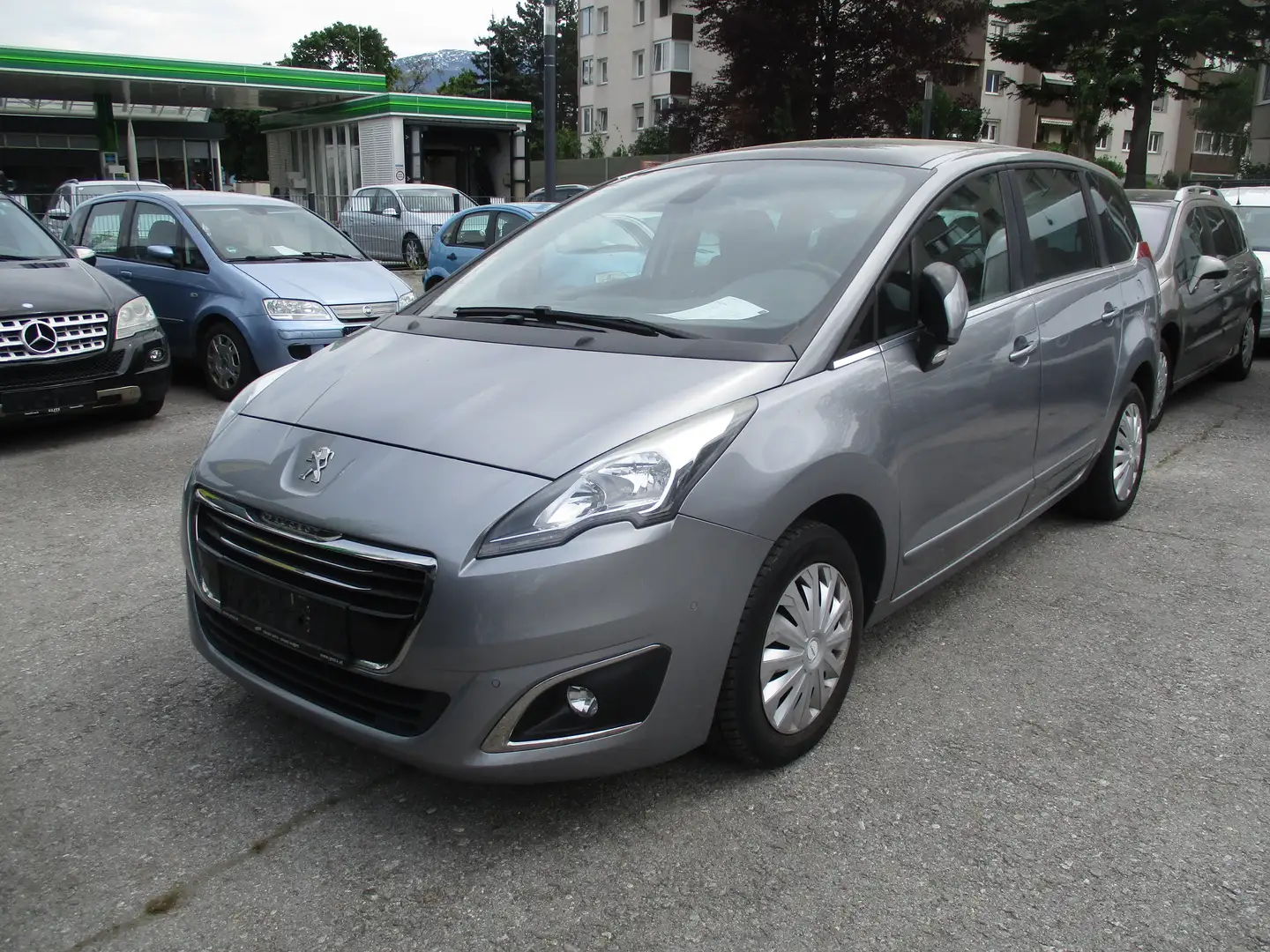 Peugeot 5008 Business-Line Grau - 1