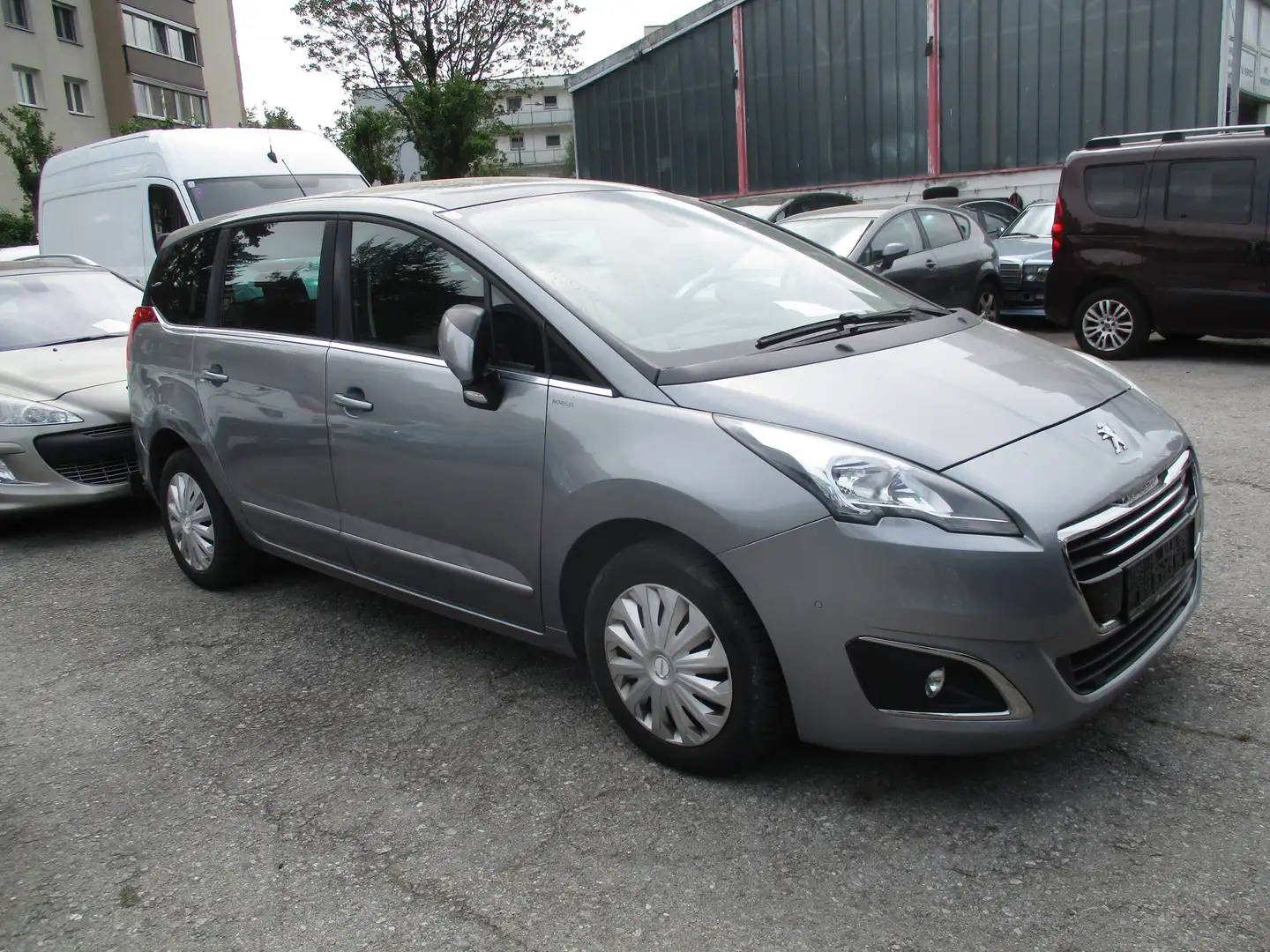 Peugeot 5008 Business-Line Grau - 2