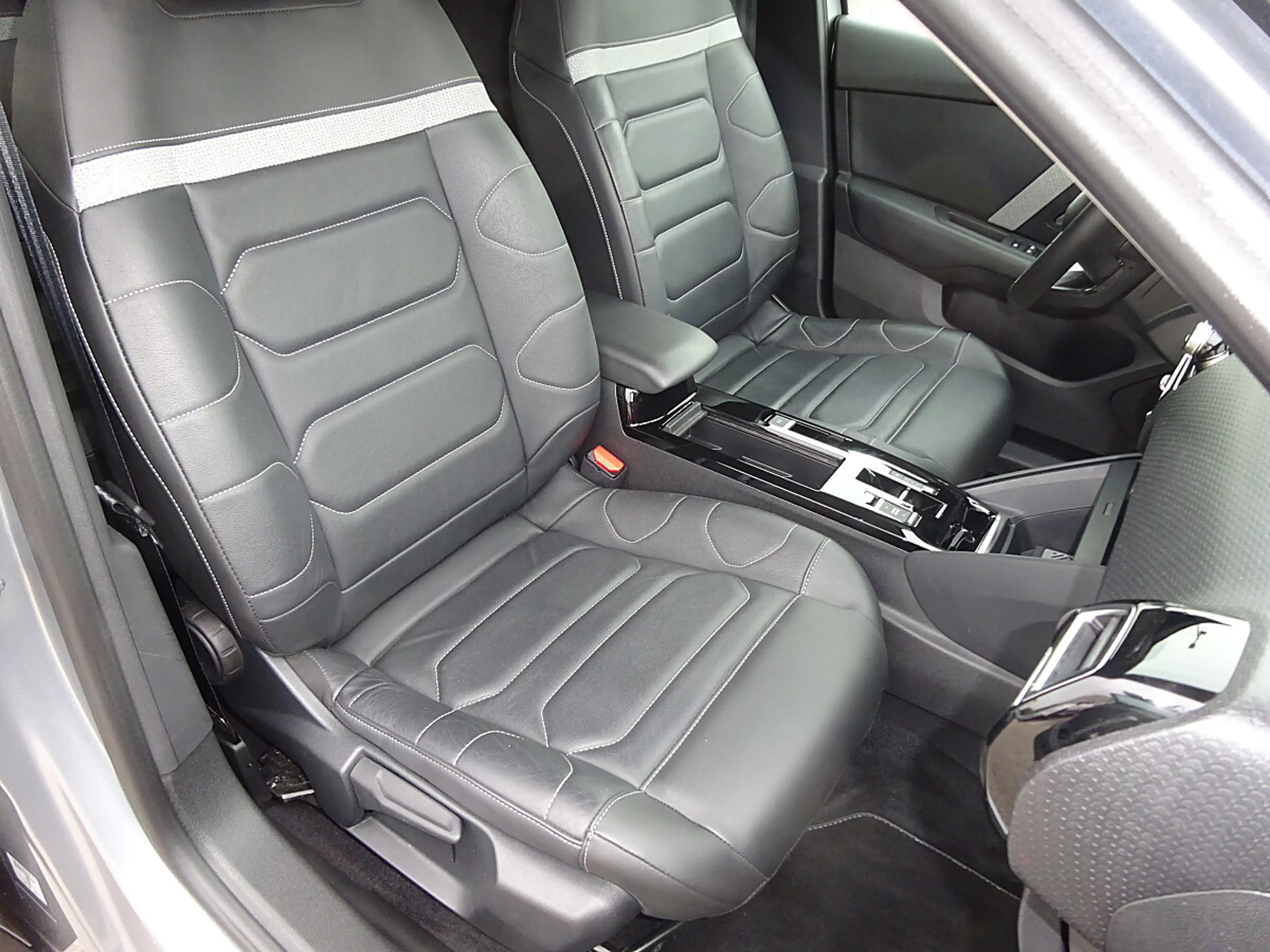 Citroen C4 BlueHDI 130 S&S Shine Edition EAT8 Aut. — photo 4