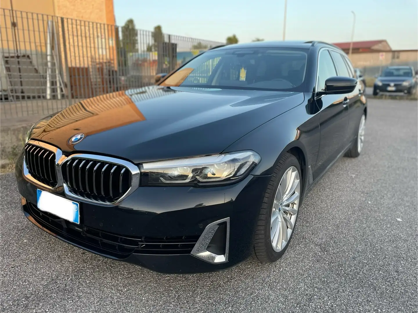 BMW 530 530d Touring mhev 48V Luxury auto Nero - 1