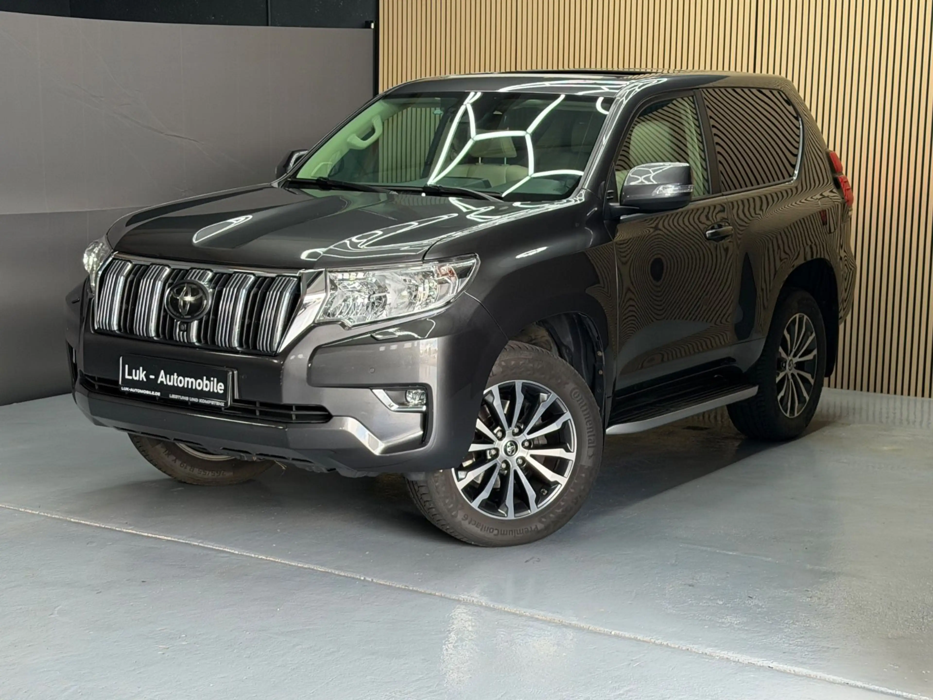 Toyota Land Cruiser 2.8 D-4D Executive Automatik°AHK° — photo 4