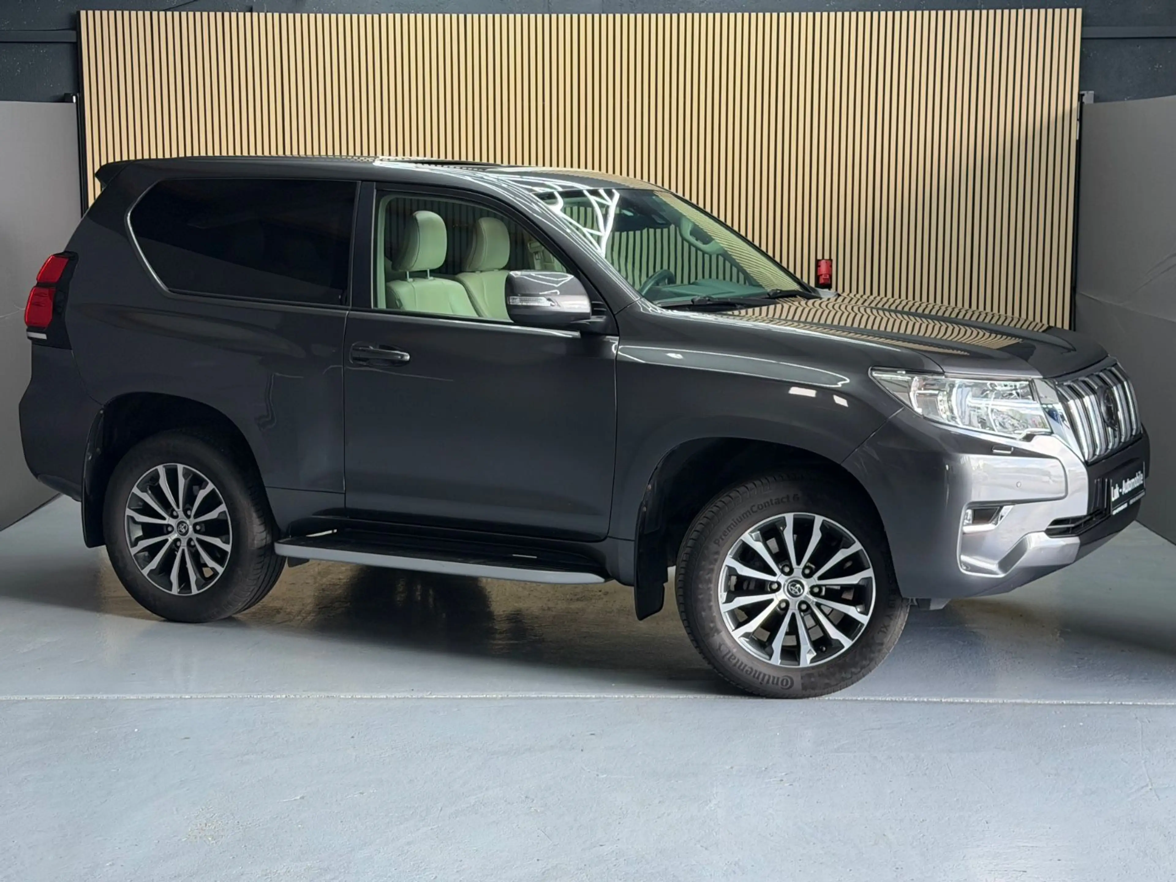 Toyota Land Cruiser 2.8 D-4D Executive Automatik°AHK° — photo 2