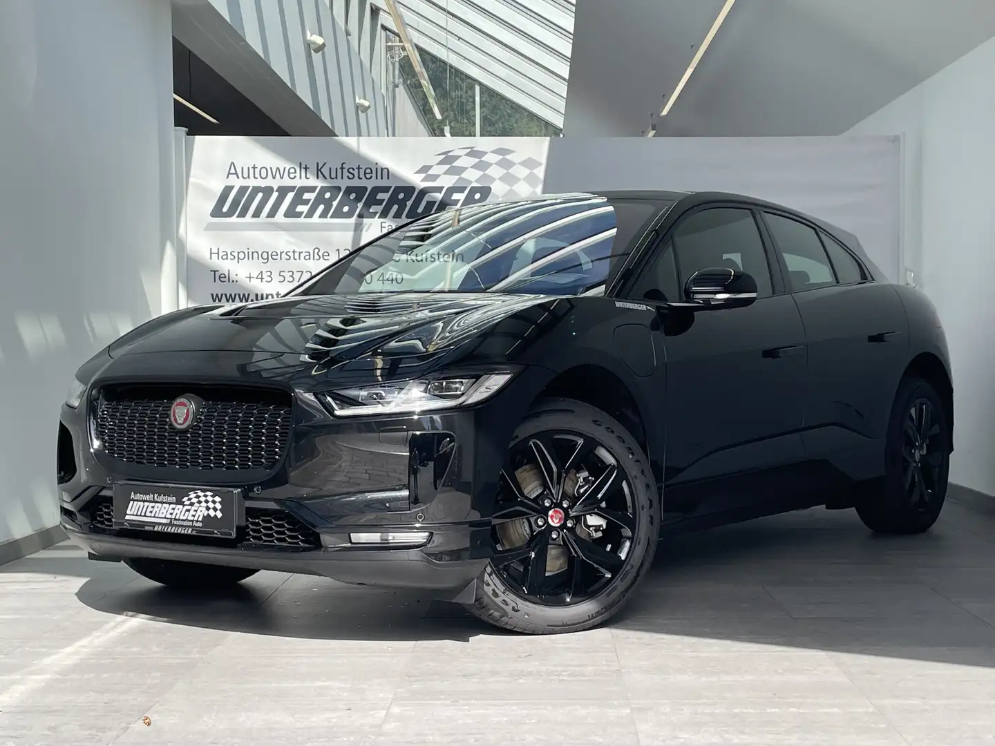 Jaguar I-Pace 320P Schwarz - 1
