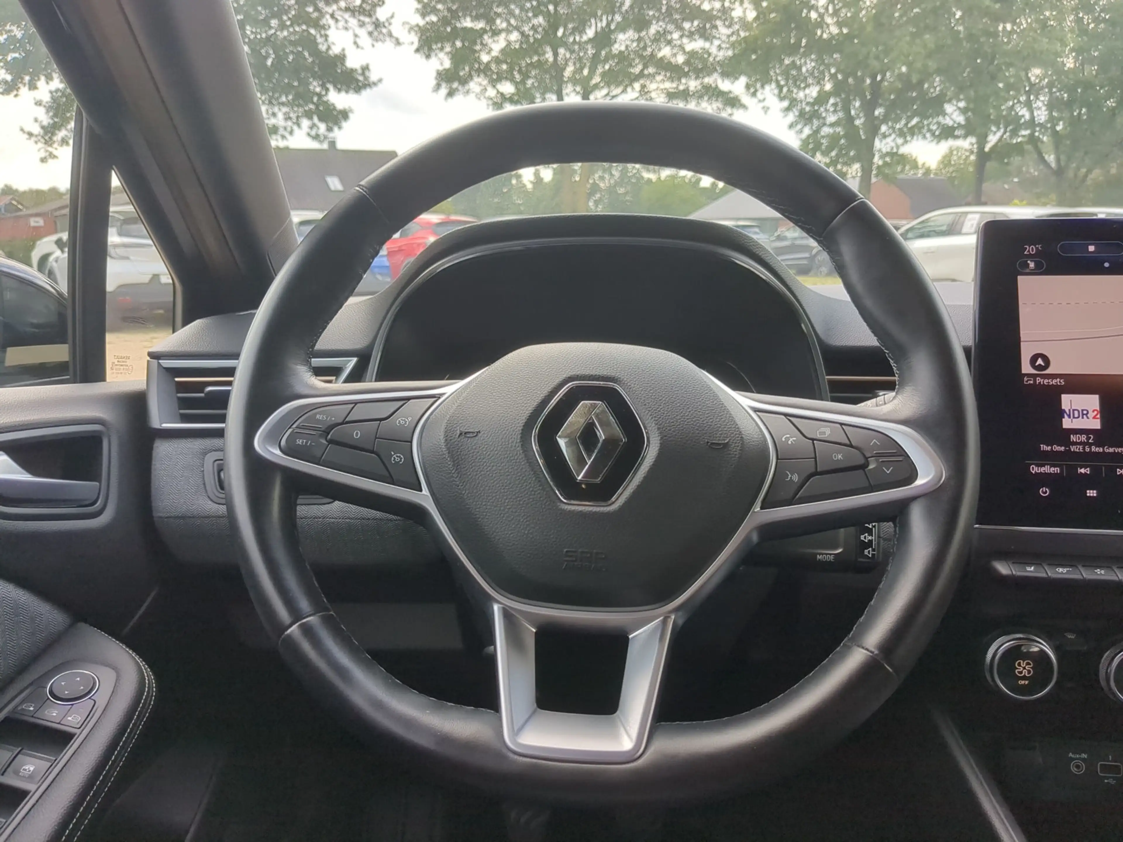 Renault Clio TCe 90 Lutecia SHZ+LKHZ+Navi+RFK — photo 7