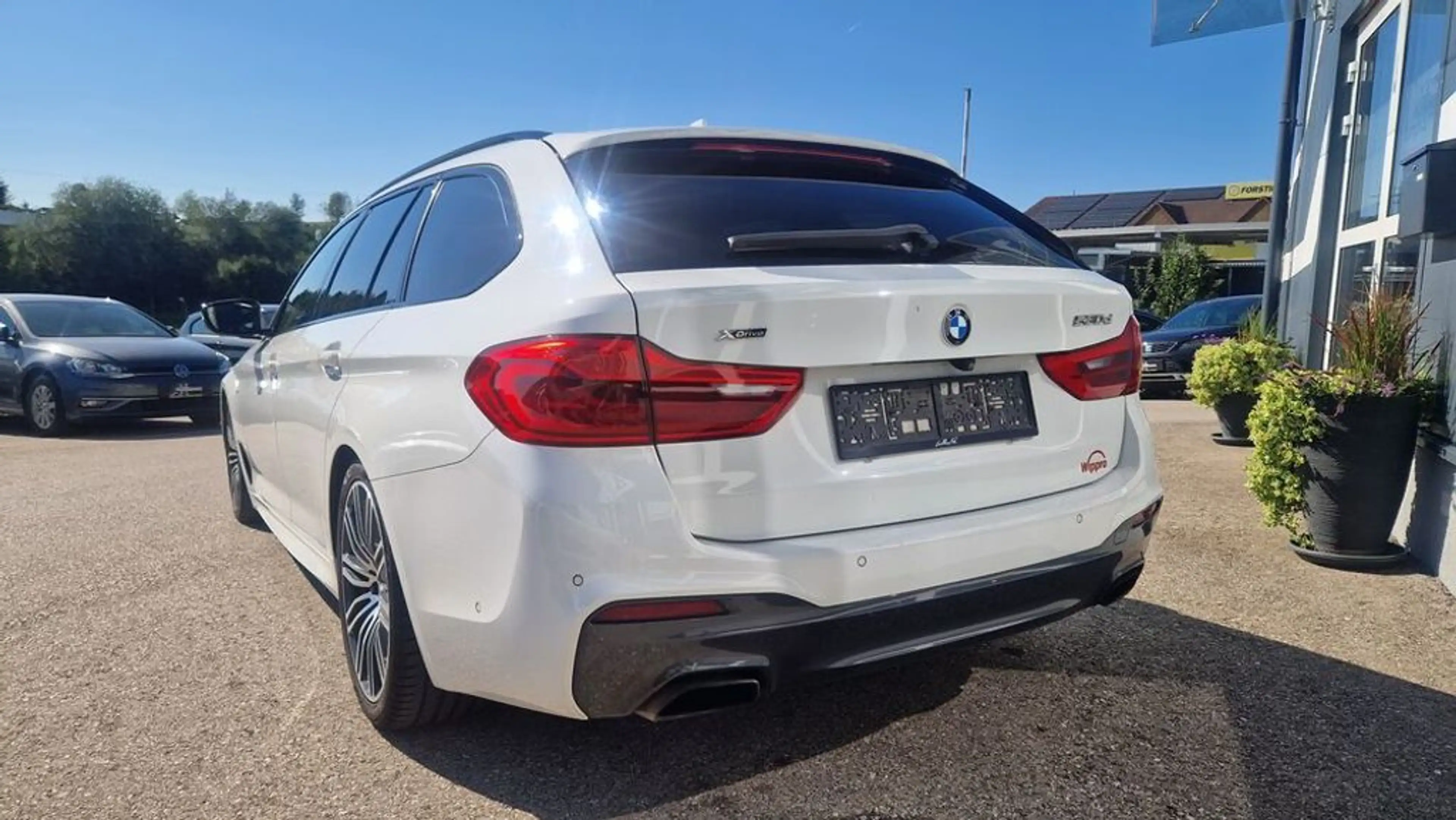 BMW 530 d xDrive Touring M-Packet — photo 12