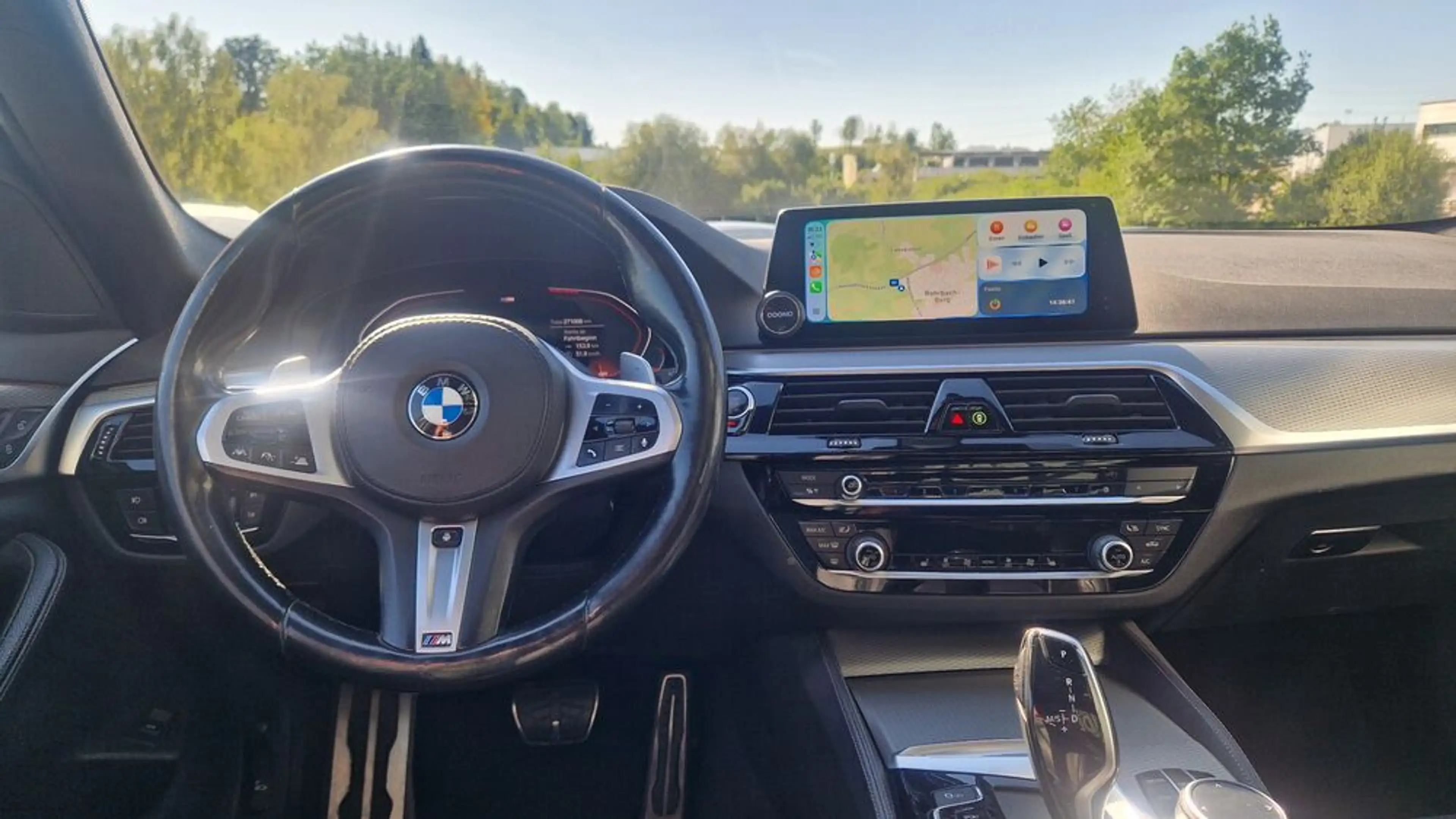 BMW 530 d xDrive Touring M-Packet — photo 15