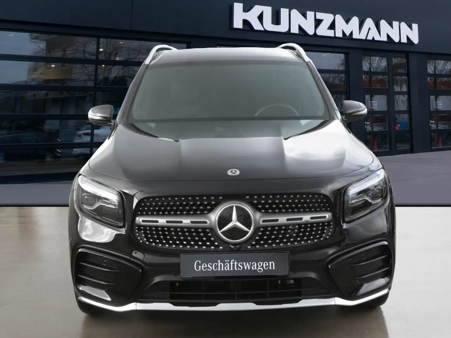 Mercedes-Benz GLB 200 AMG Distronic Keyless Easy Pack 360° AHK Černá - 2