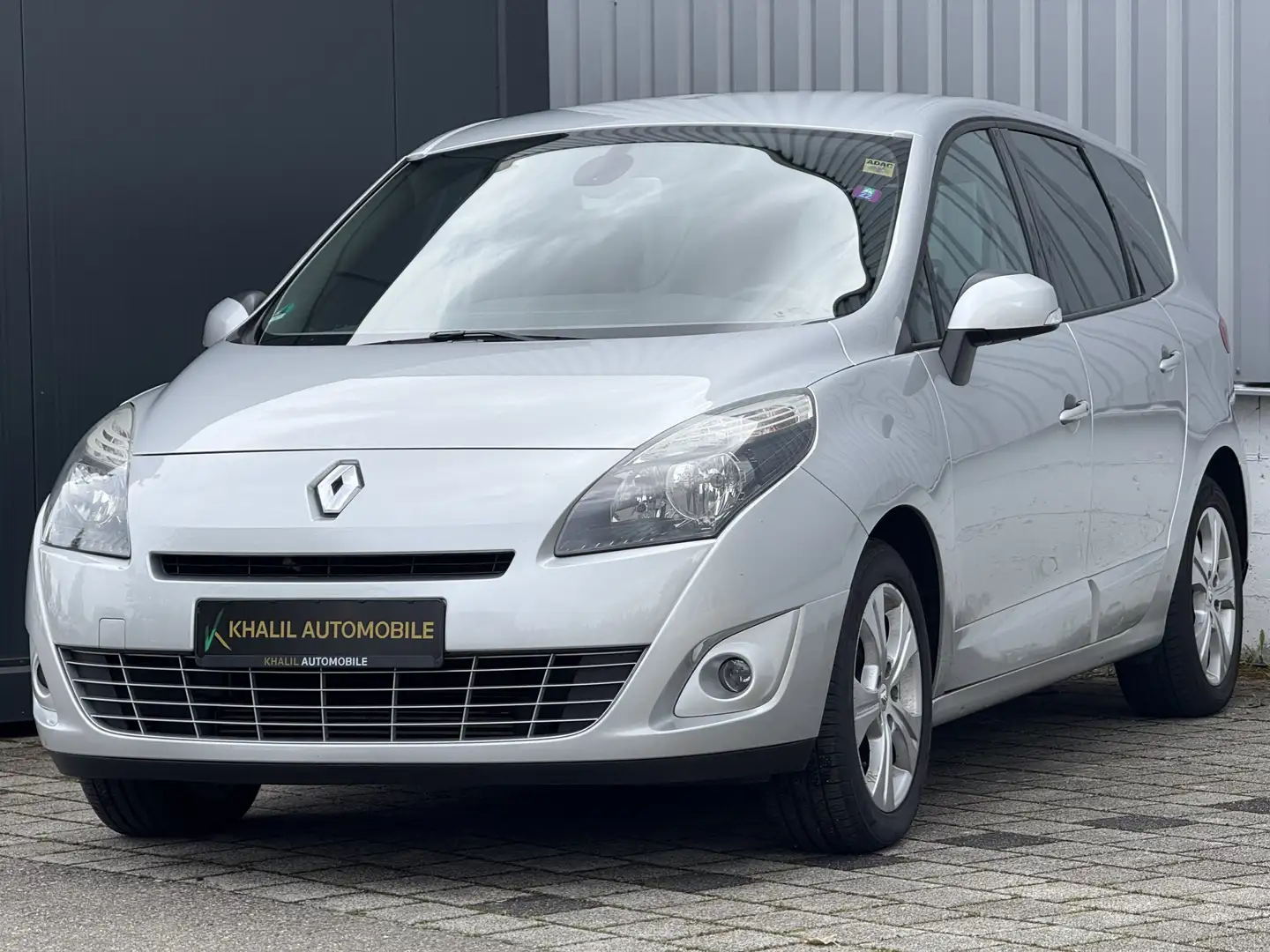 Renault Grand Scenic "Dynamique" | 2. Hand | 7 Sitzer Grau - 1