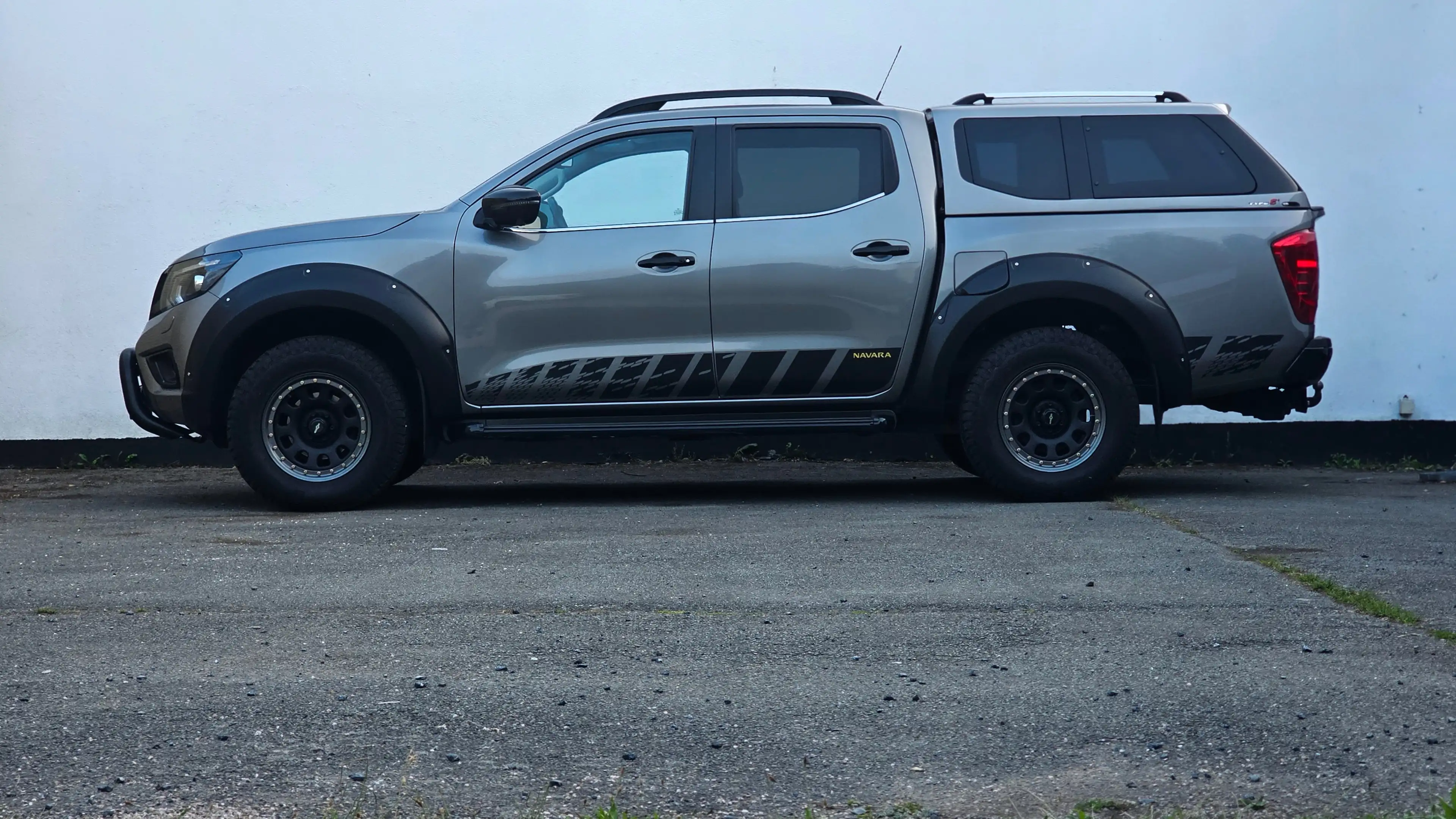 Nissan Navara BLACK EDITION. N-GUARD *OFFROAD PACK — photo 3