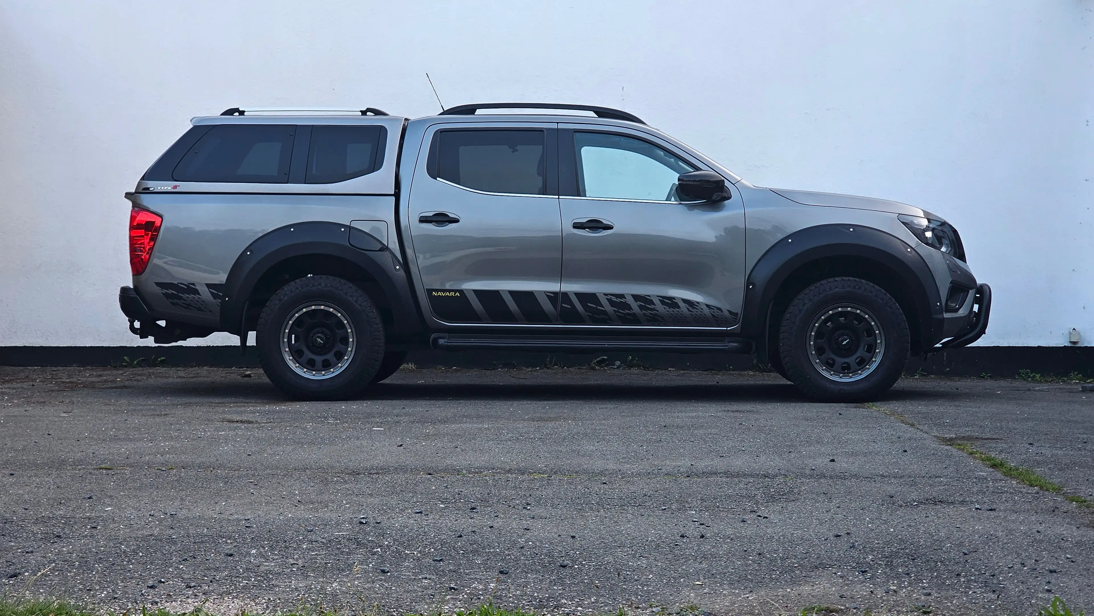 Nissan Navara BLACK EDITION. N-GUARD *OFFROAD PACK — photo 4