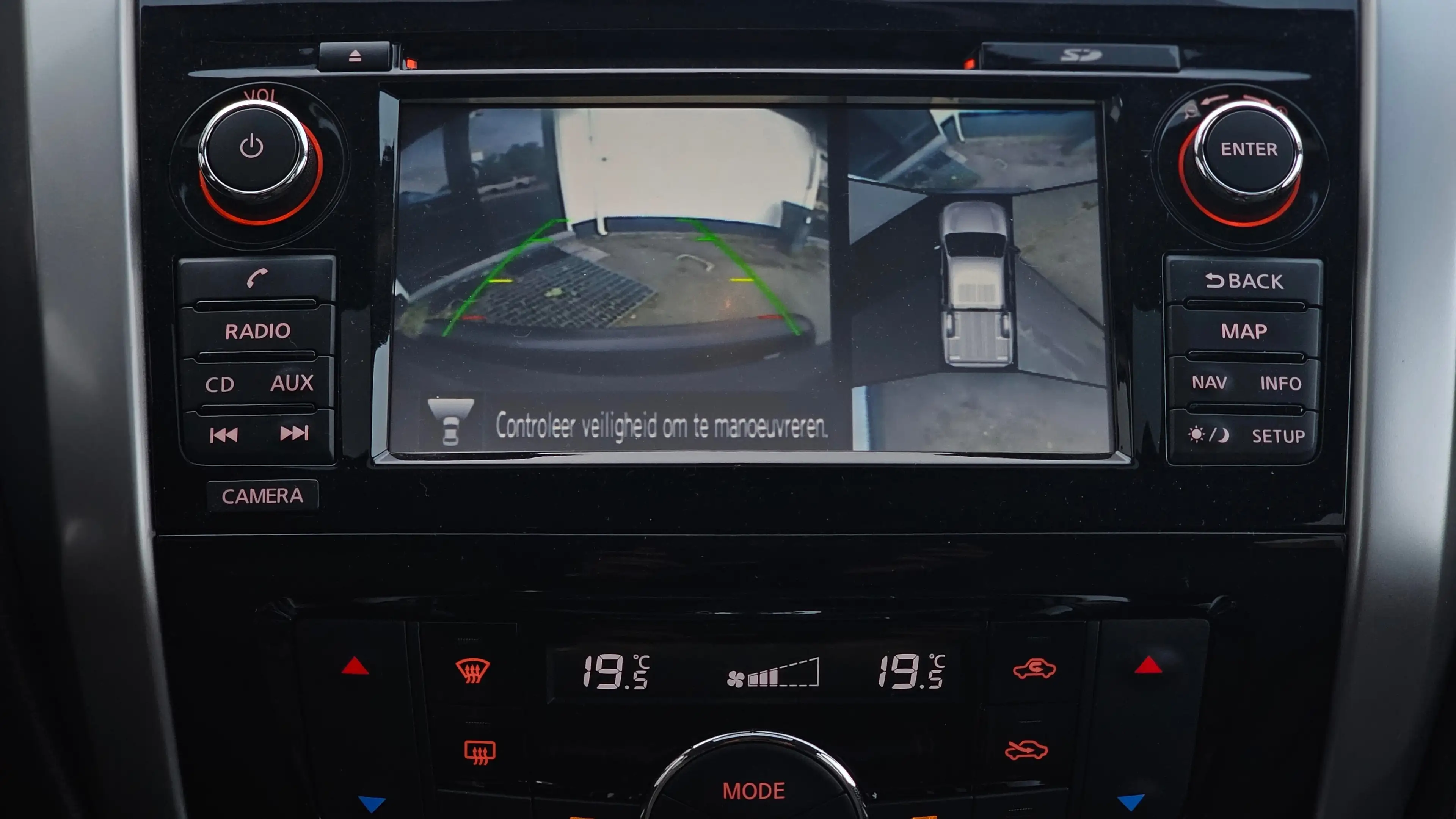 Nissan Navara BLACK EDITION. N-GUARD *OFFROAD PACK — photo 12