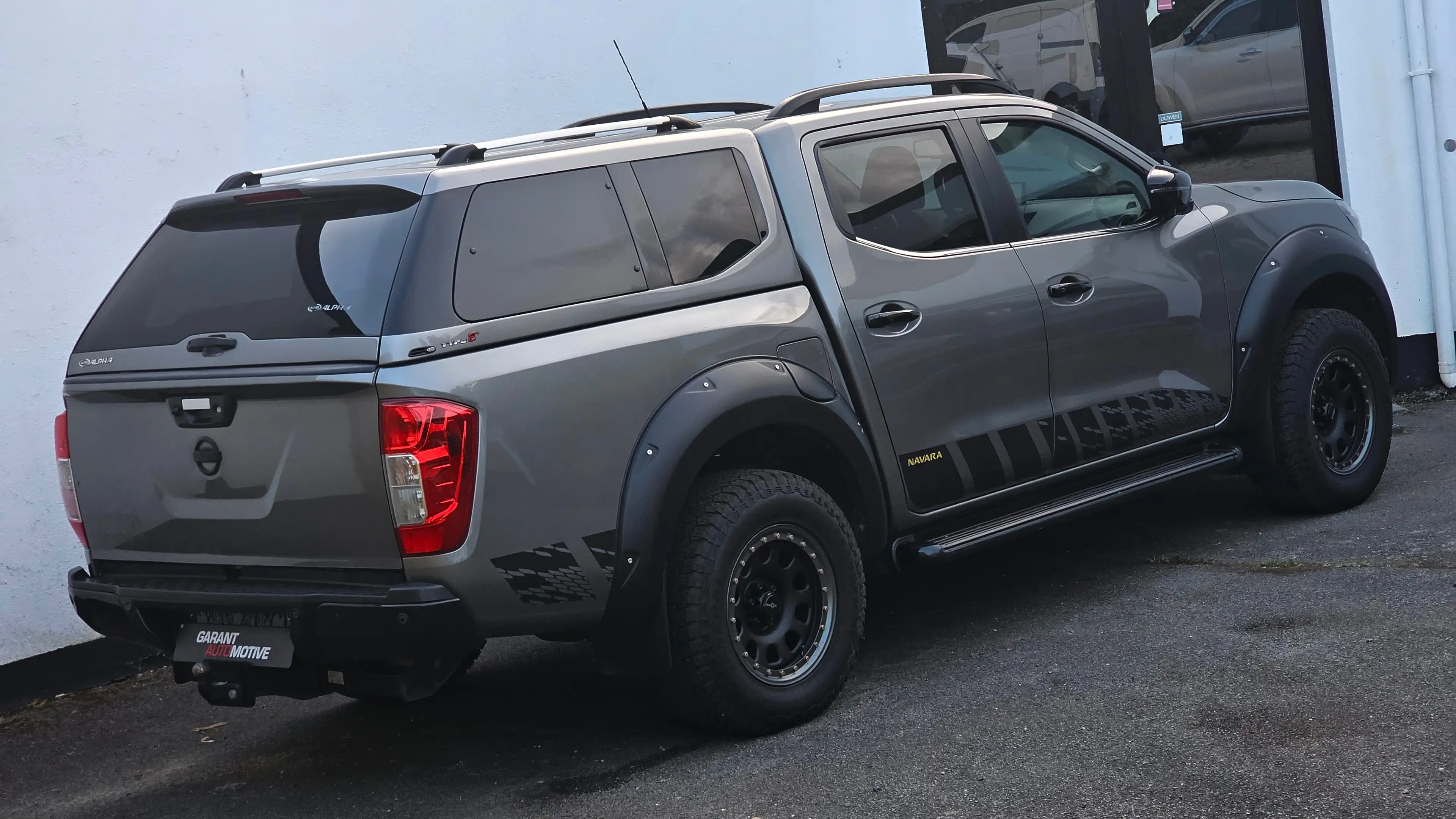 Nissan Navara BLACK EDITION. N-GUARD *OFFROAD PACK — photo 11