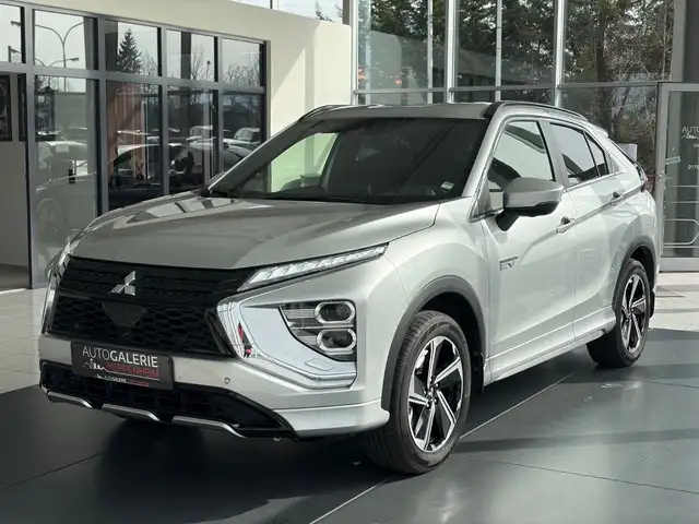 Mitsubishi Eclipse Cross Plus Select Black Hybrid 4WD