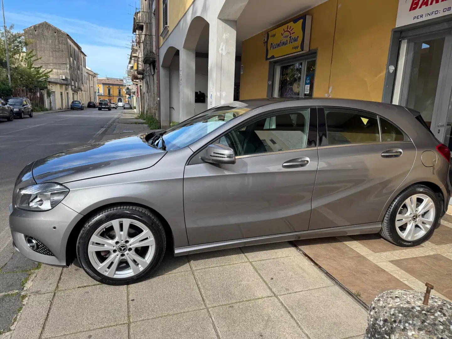 Mercedes-Benz A 180 2014 - 1.5 CDi 110cv Sport Grigio - 2