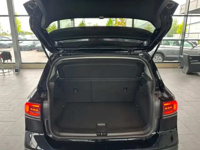 Volkswagen T-Cross view 10